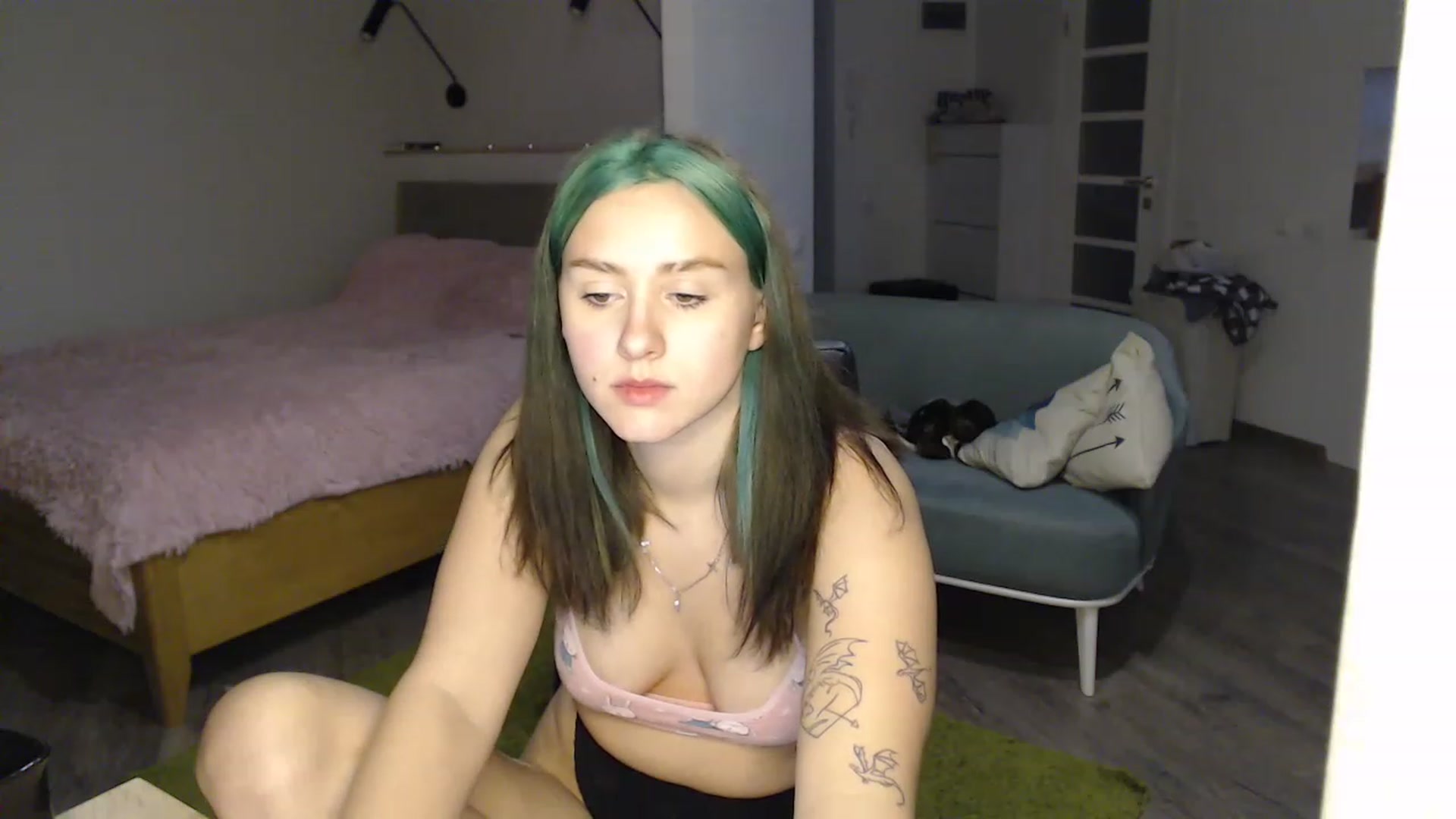 Gallery image thumbnail from MiaPhaola's myfreecams stream on, 12/07/2022, 09:22 image 15 of 20