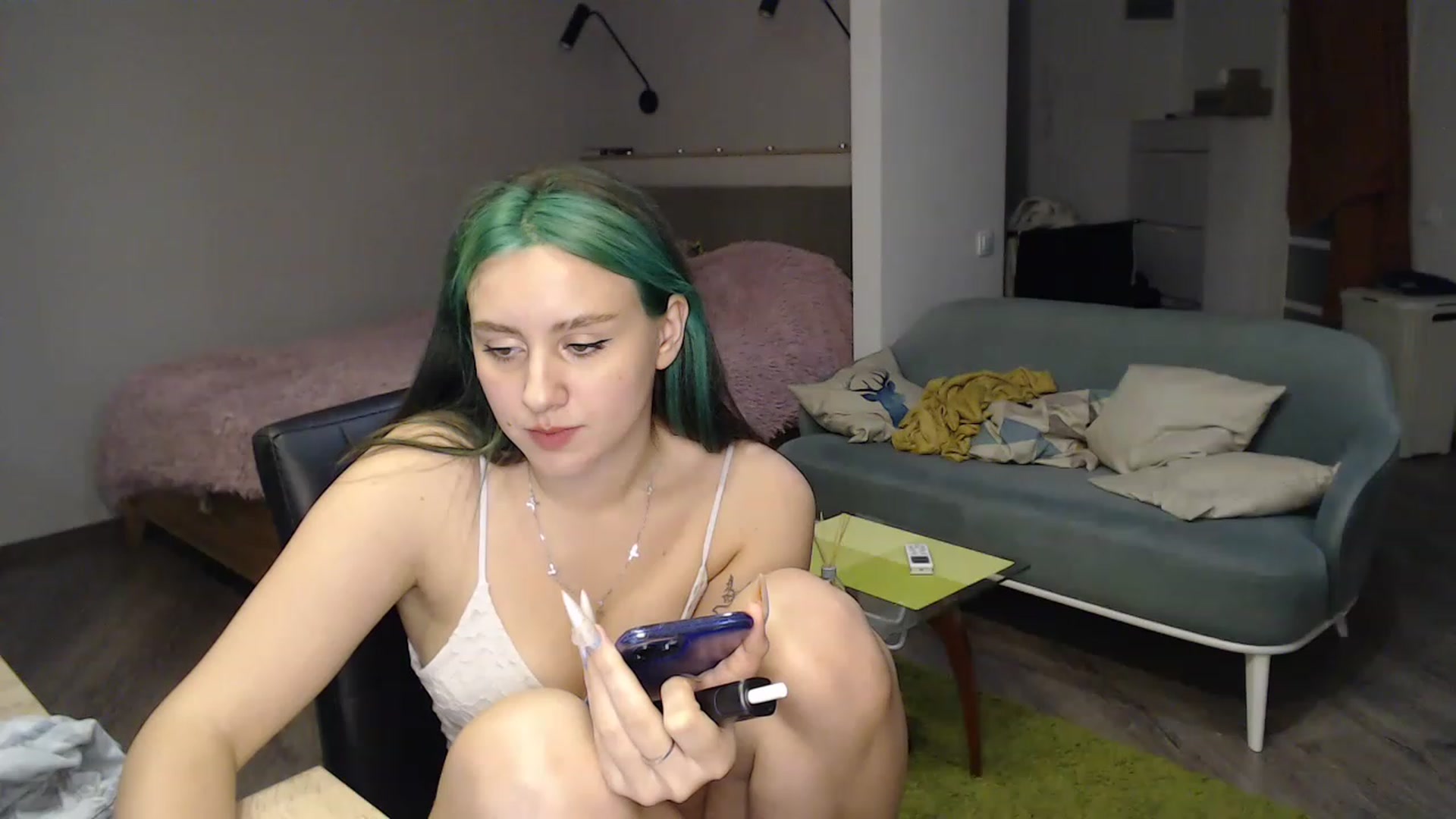 Gallery image thumbnail from MiaPhaola's myfreecams stream on, 12/08/2022, 11:18 image 3 of 20