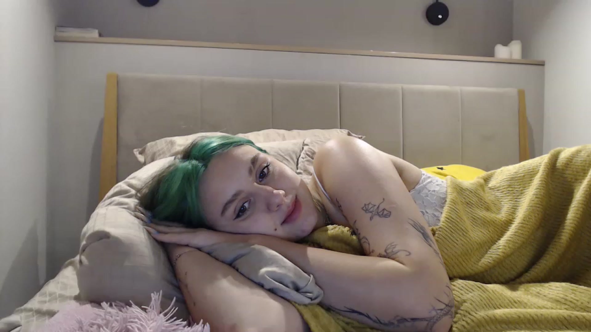 Gallery image thumbnail from MiaPhaola's myfreecams stream on, 12/08/2022, 12:02 image 5 of 20