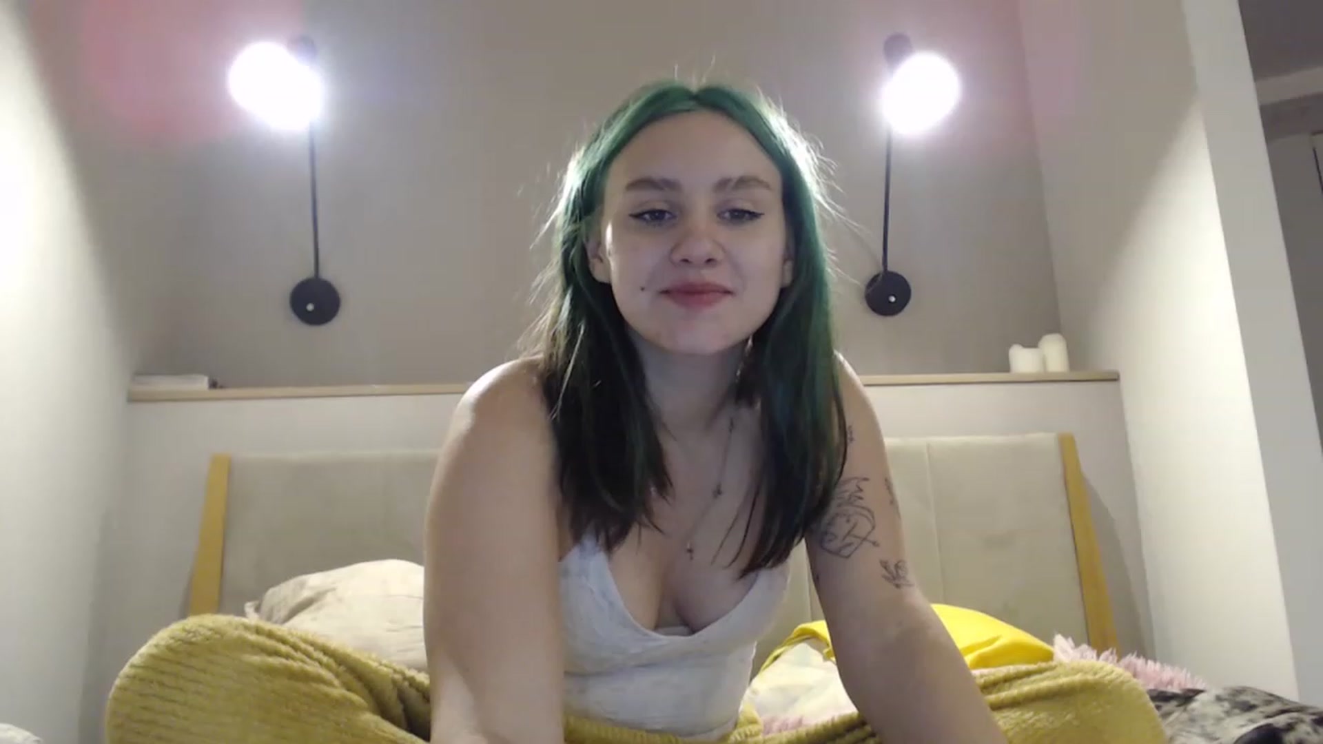 Gallery image thumbnail from MiaPhaola's myfreecams stream on, 12/08/2022, 12:02 image 17 of 20