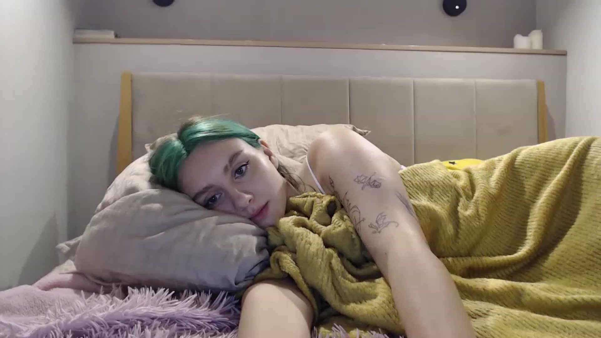 Gallery image thumbnail from MiaPhaola's myfreecams stream on, 12/08/2022, 12:02 image 2 of 20