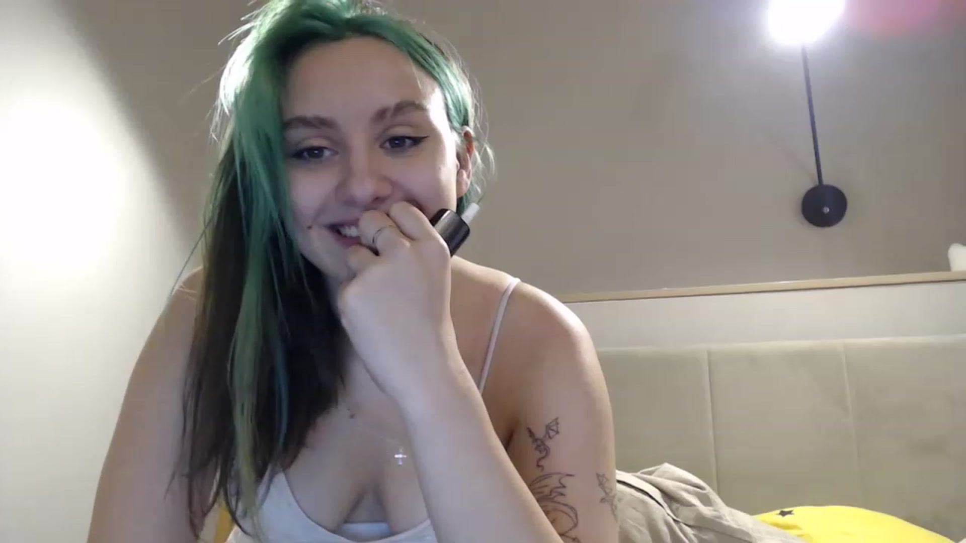Gallery image thumbnail from MiaPhaola's myfreecams stream on, 12/08/2022, 13:33 image 18 of 20