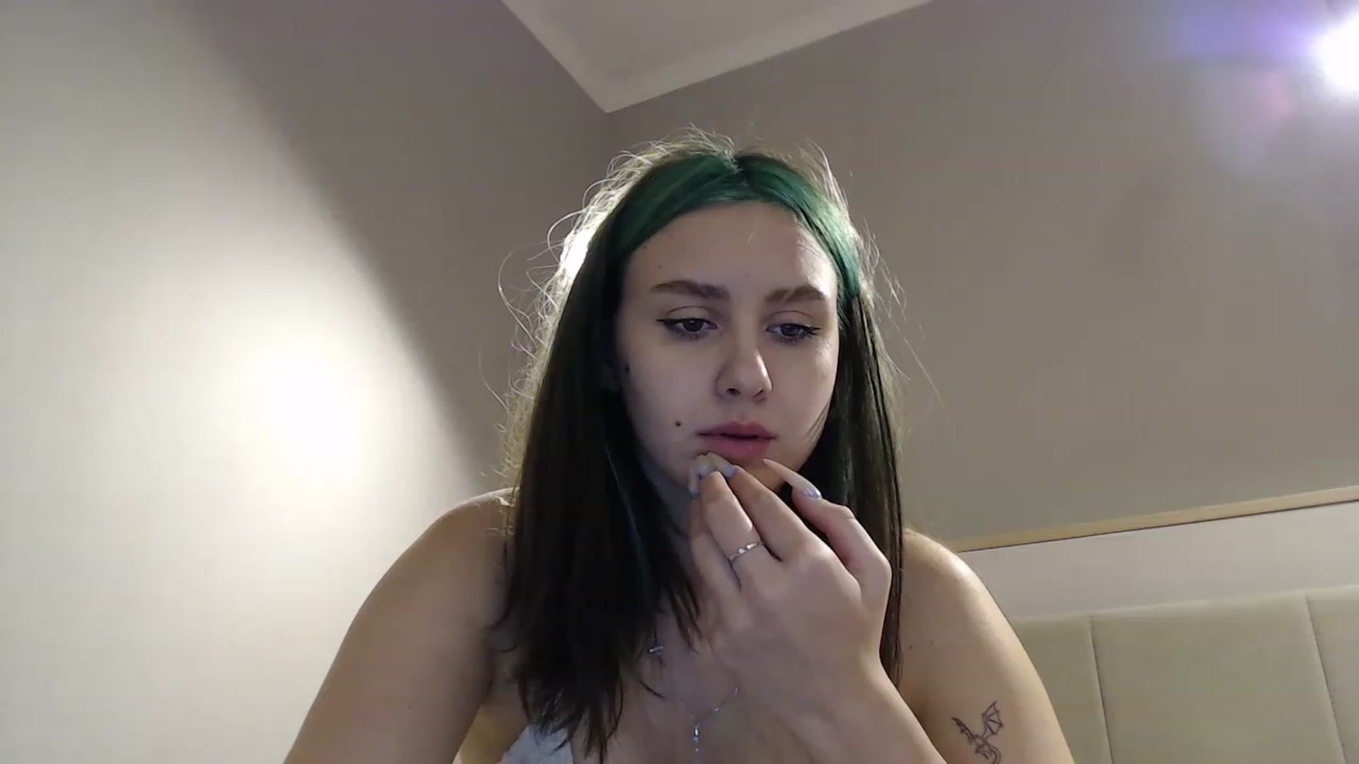 Gallery image thumbnail from MiaPhaola's myfreecams stream on, 12/08/2022, 13:33 image 1 of 20