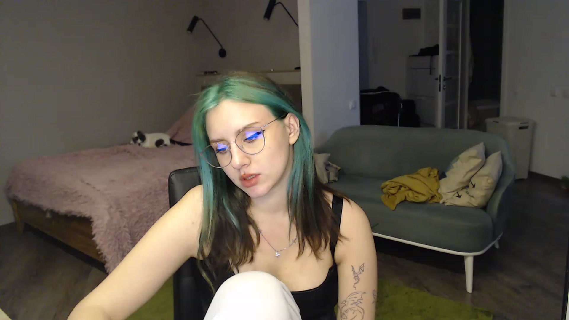 Gallery image thumbnail from MiaPhaola's myfreecams stream on, 12/09/2022, 09:34 image 9 of 20