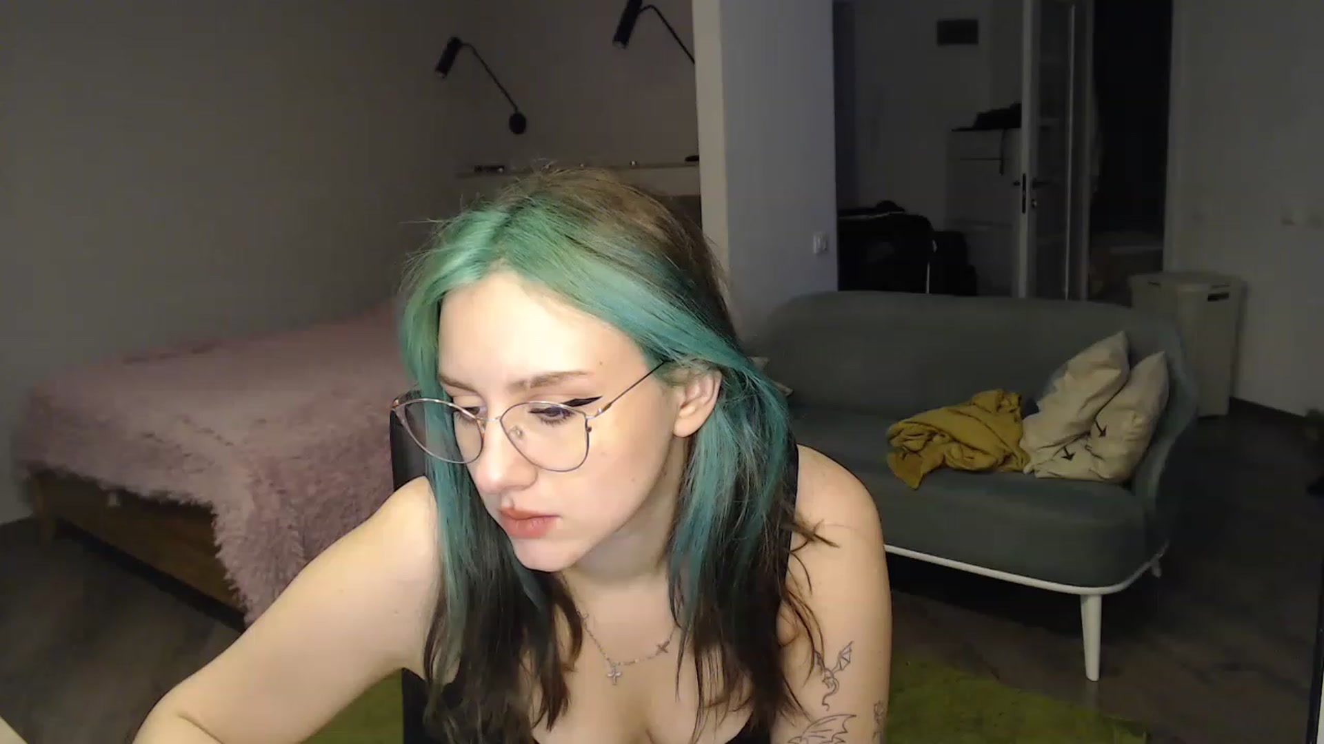Gallery image thumbnail from MiaPhaola's myfreecams stream on, 12/09/2022, 09:34 image 5 of 20