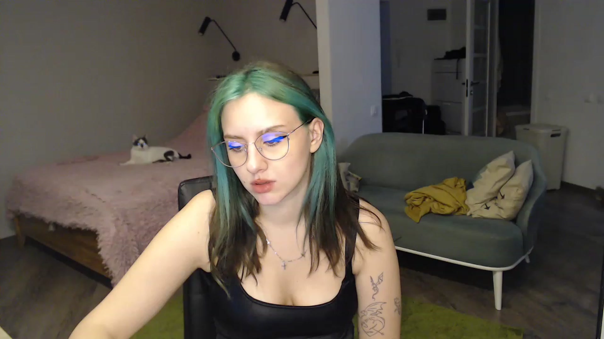 Gallery image thumbnail from MiaPhaola's myfreecams stream on, 12/09/2022, 09:34 image 7 of 20