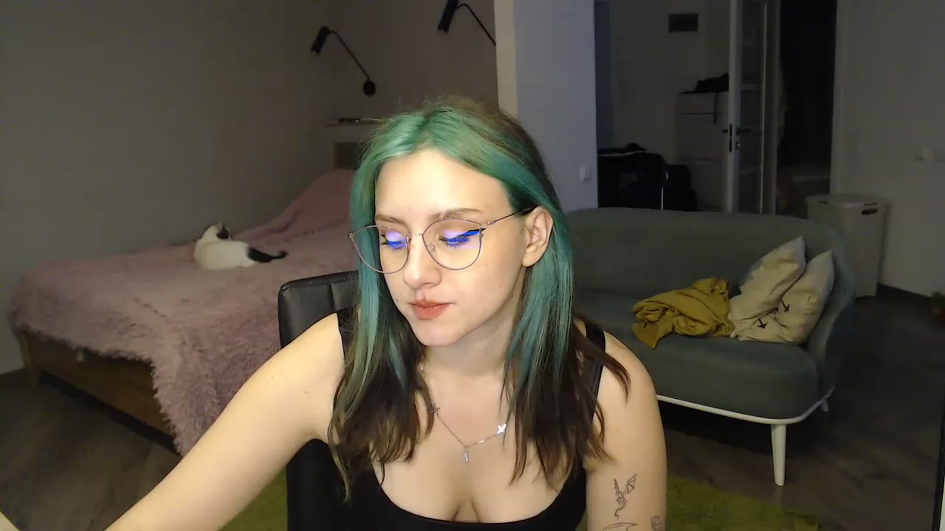 Gallery image thumbnail from MiaPhaola's myfreecams stream on, 12/09/2022, 09:34 image 8 of 20