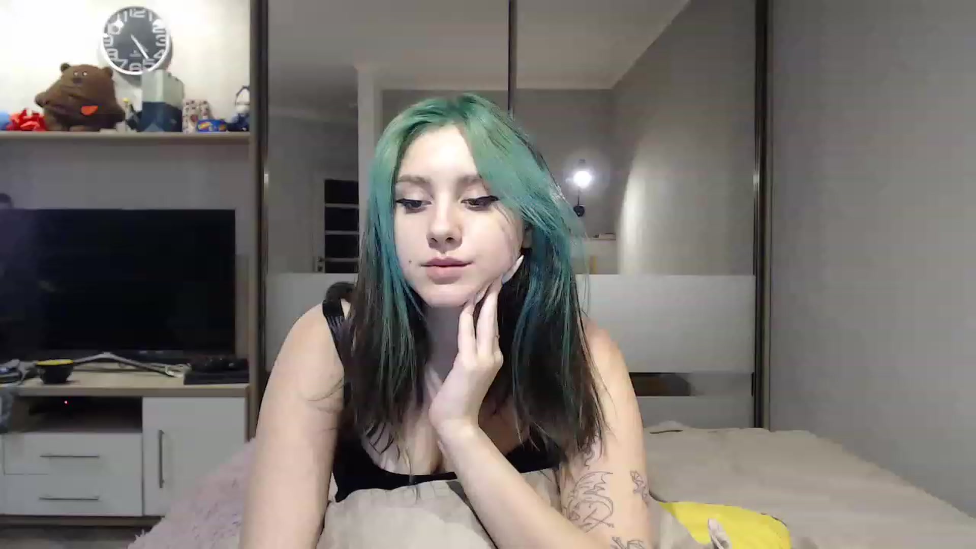 Gallery image thumbnail from MiaPhaola's myfreecams stream on, 12/09/2022, 14:28 image 19 of 20
