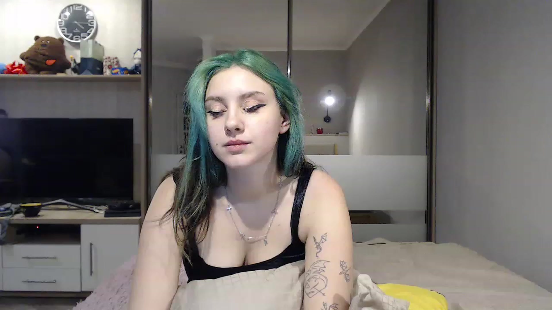 Gallery image thumbnail from MiaPhaola's myfreecams stream on, 12/09/2022, 14:28 image 13 of 20