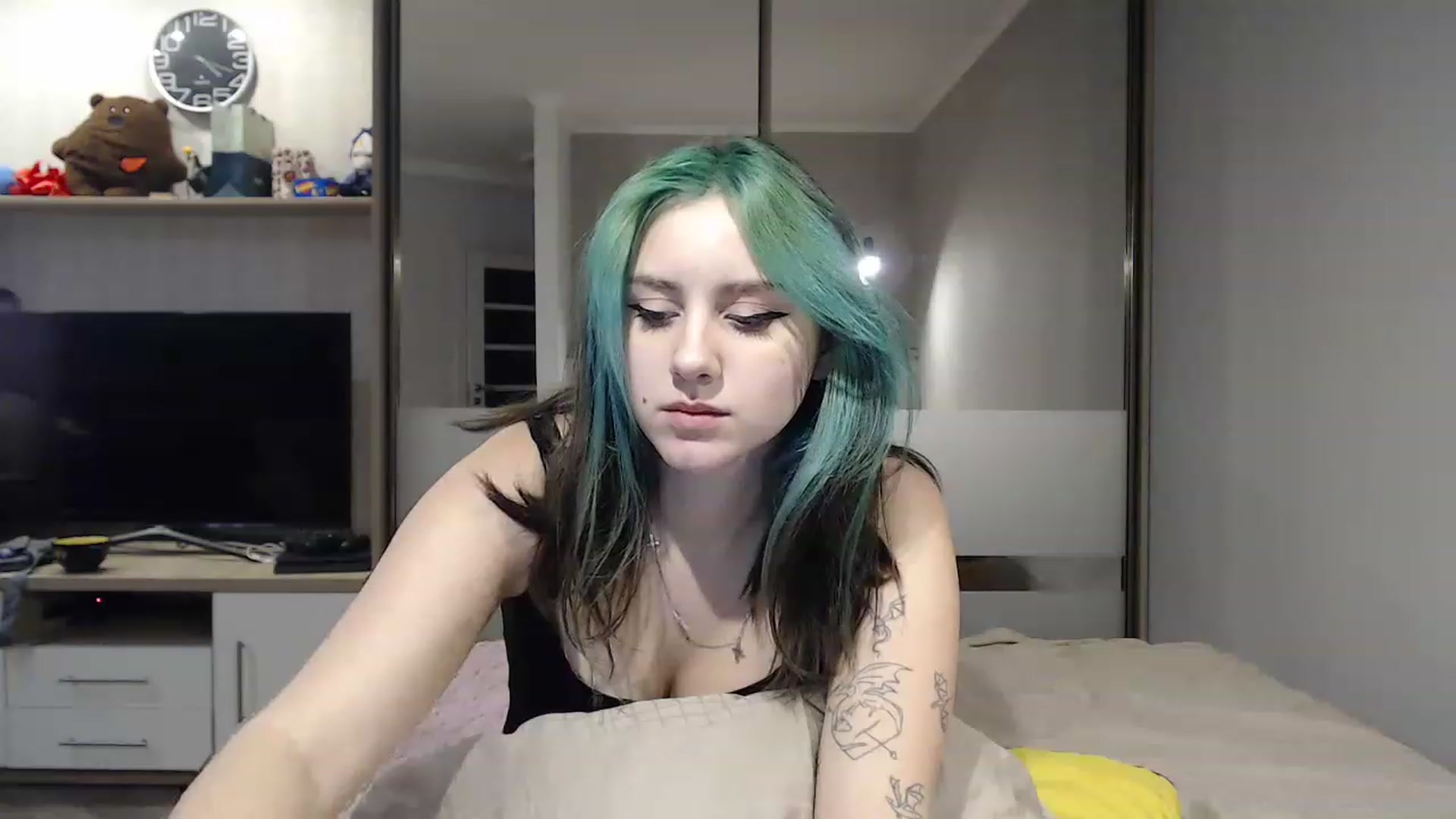 Gallery image thumbnail from MiaPhaola's myfreecams stream on, 12/09/2022, 14:28 image 15 of 20