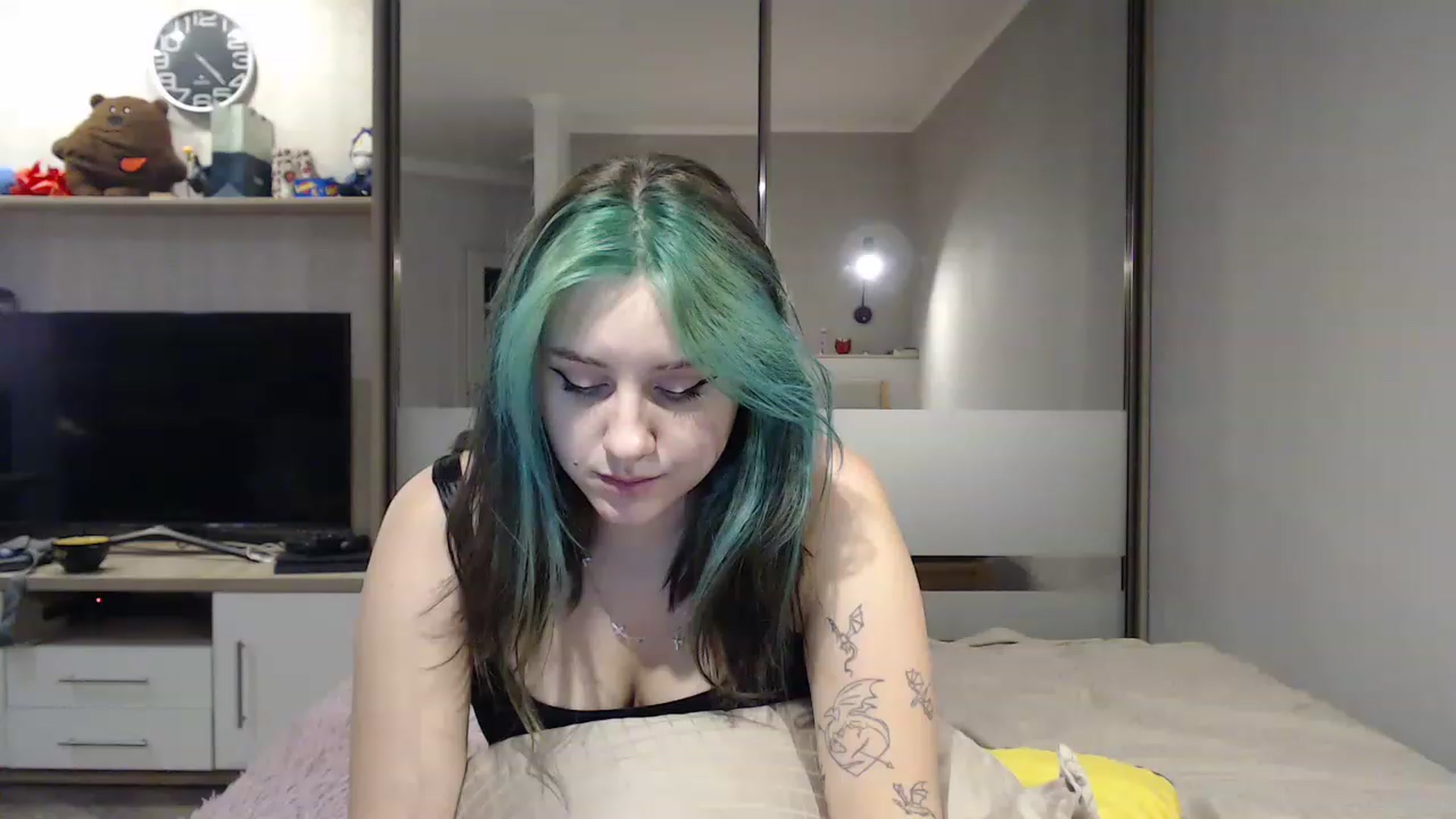 Gallery image thumbnail from MiaPhaola's myfreecams stream on, 12/09/2022, 14:28 image 18 of 20