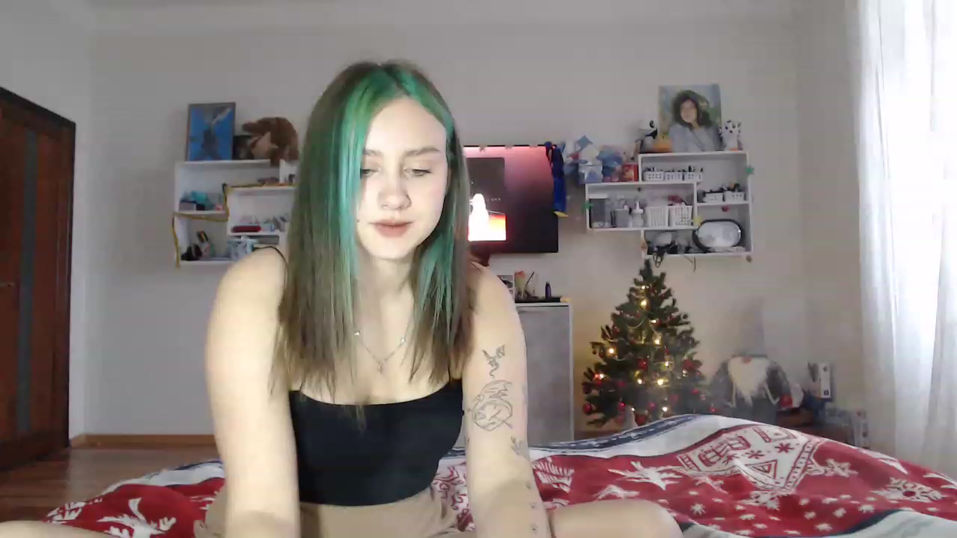 Gallery image thumbnail from MiaPhaola's myfreecams stream on, 12/15/2022, 11:55 image 1 of 20