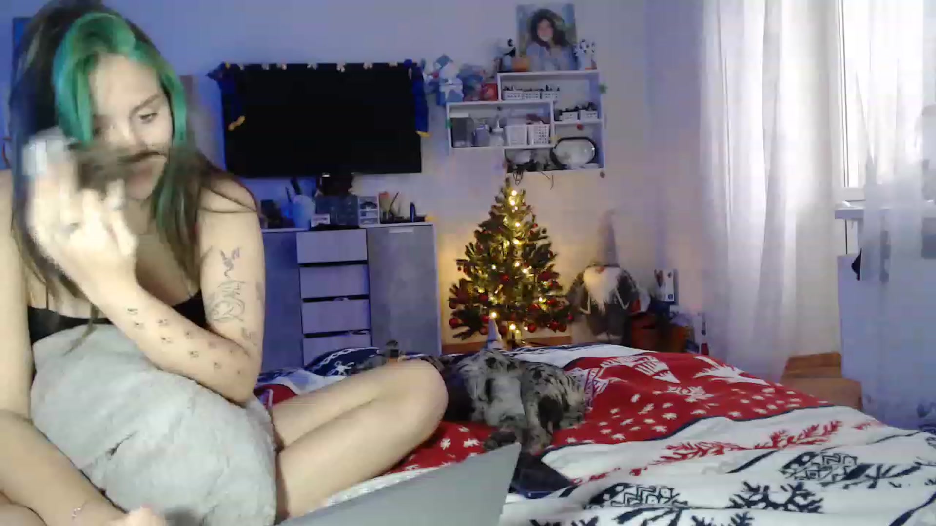 Gallery image thumbnail from MiaPhaola's myfreecams stream on, 12/15/2022, 14:12 image 17 of 20