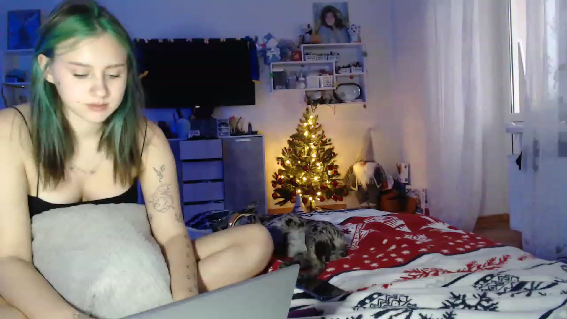 Gallery image thumbnail from MiaPhaola's myfreecams stream on, 12/15/2022, 14:12 image 19 of 20