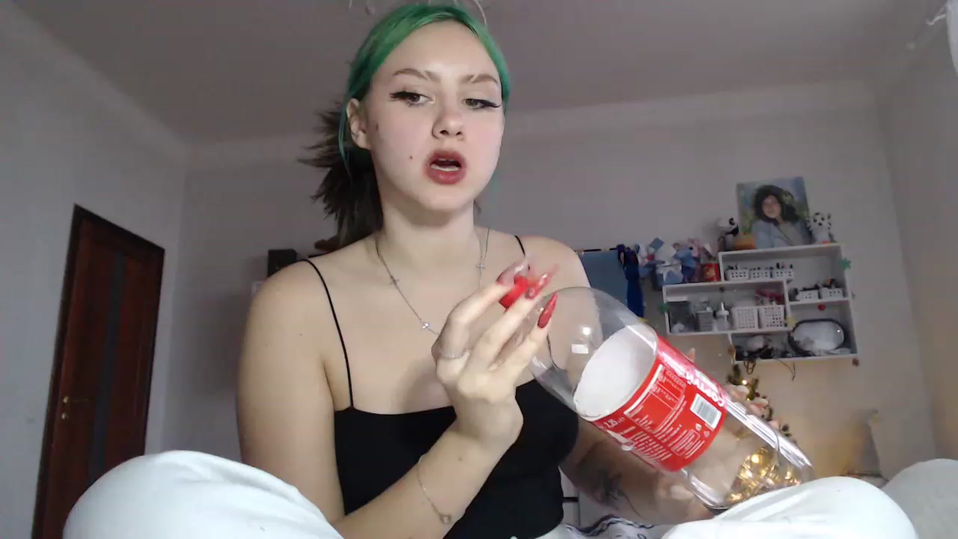 Gallery image thumbnail from MiaPhaola's myfreecams stream on, 12/18/2022, 13:34 image 15 of 20