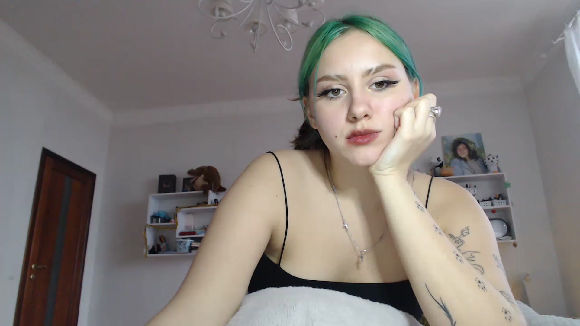 Gallery image thumbnail from MiaPhaola's myfreecams stream on, 12/18/2022, 13:34 image 11 of 20