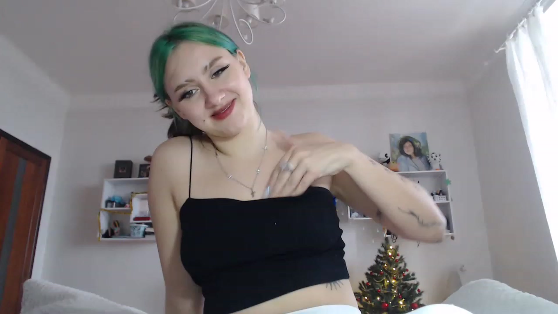 Gallery image thumbnail from MiaPhaola's myfreecams stream on, 12/18/2022, 13:34 image 1 of 20
