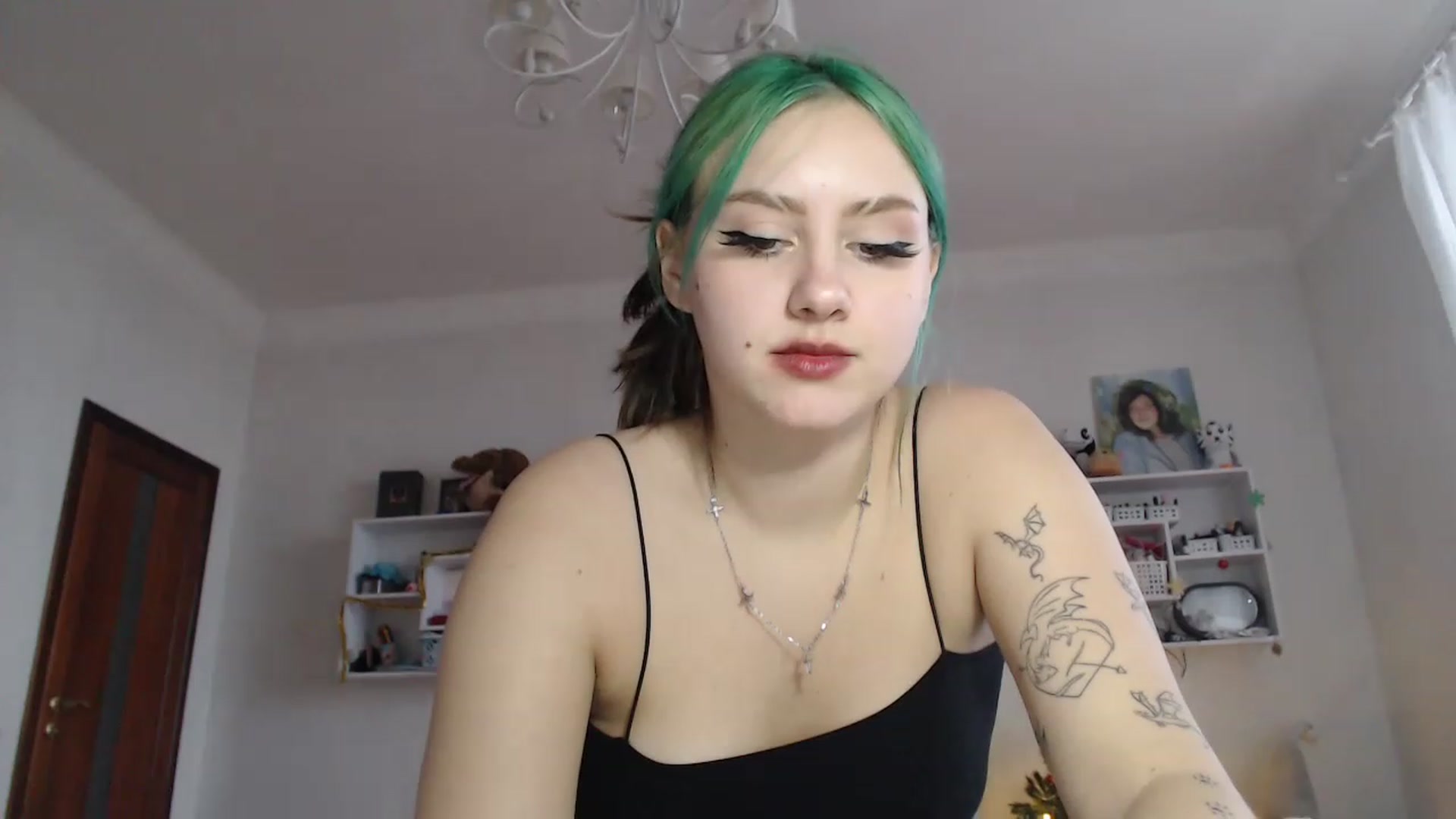 Gallery image thumbnail from MiaPhaola's myfreecams stream on, 12/18/2022, 13:34 image 8 of 20
