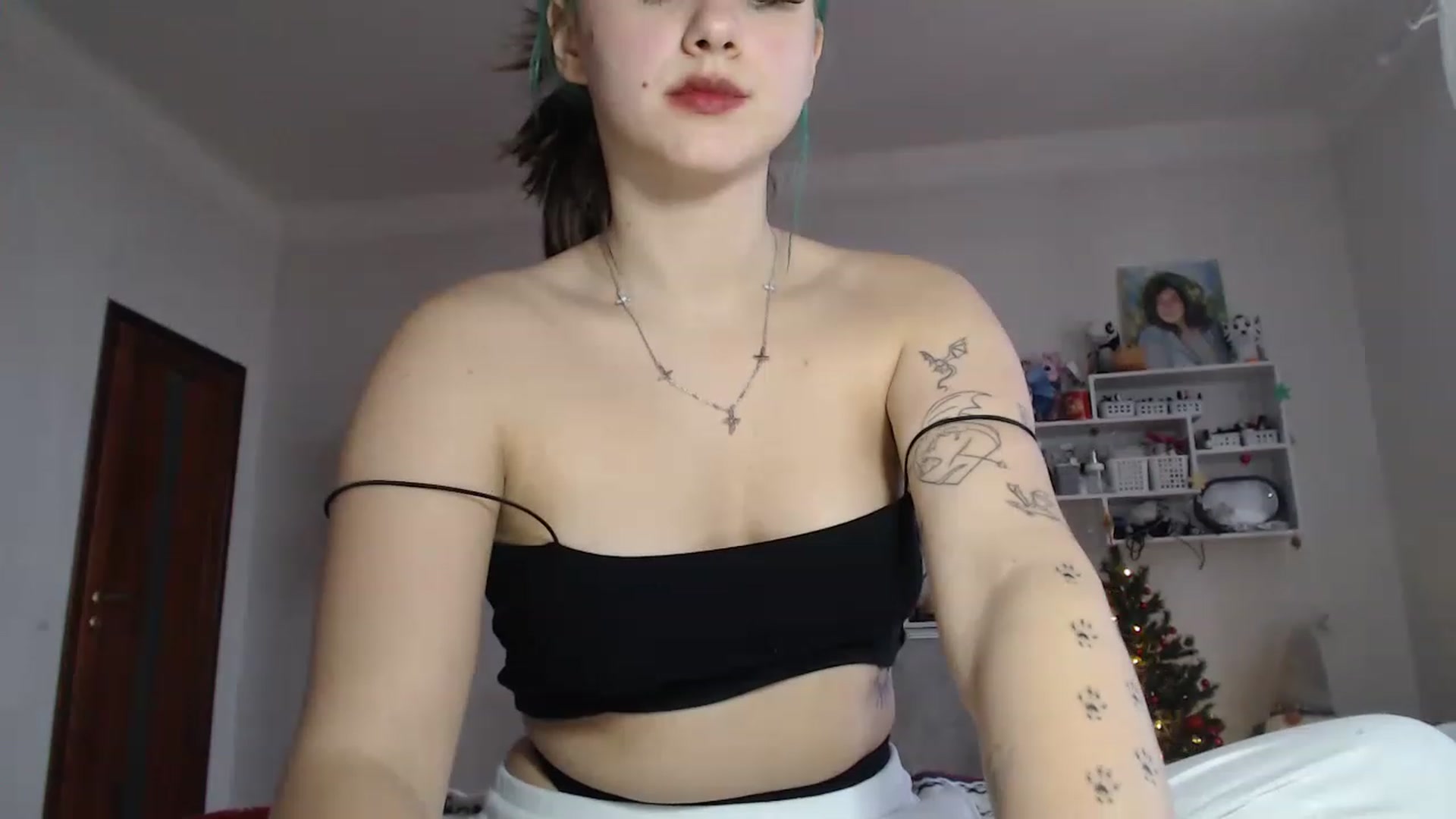 Gallery image thumbnail from MiaPhaola's myfreecams stream on, 12/18/2022, 13:34 image 14 of 20