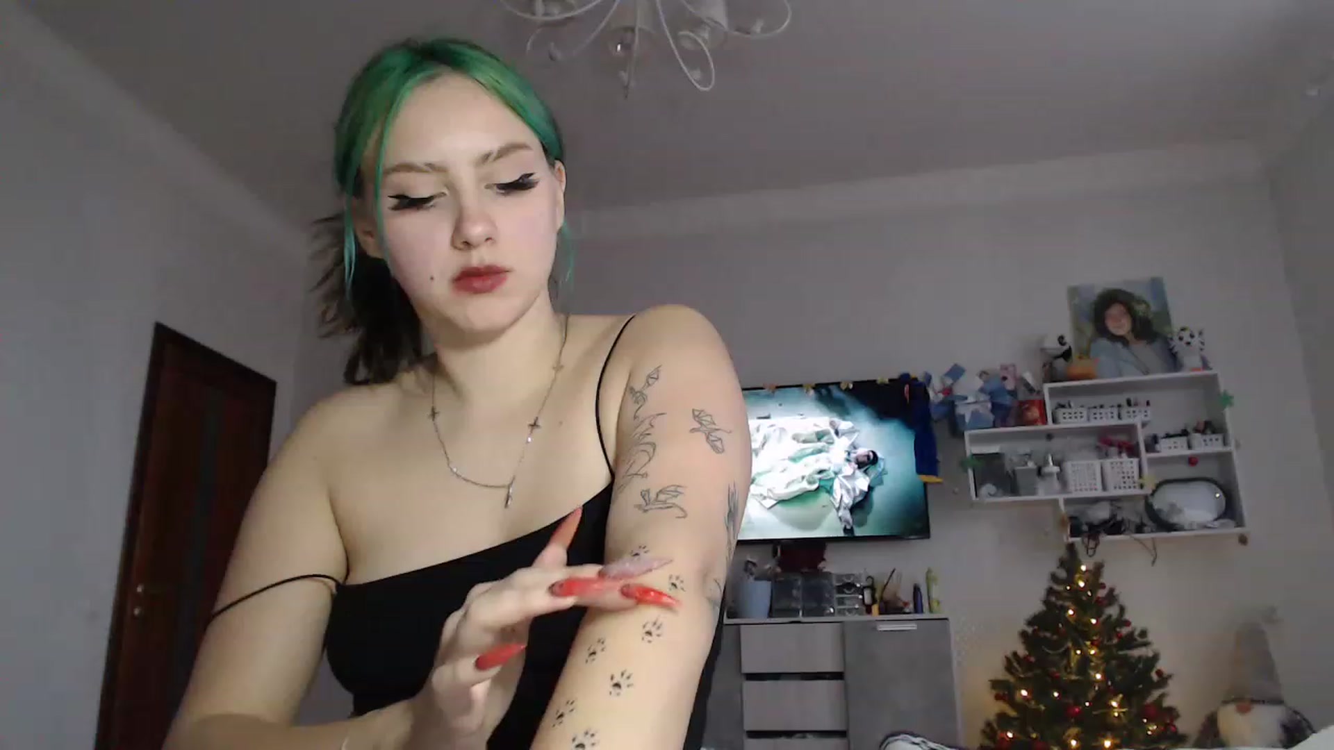 Gallery image thumbnail from MiaPhaola's myfreecams stream on, 12/18/2022, 13:34 image 18 of 20