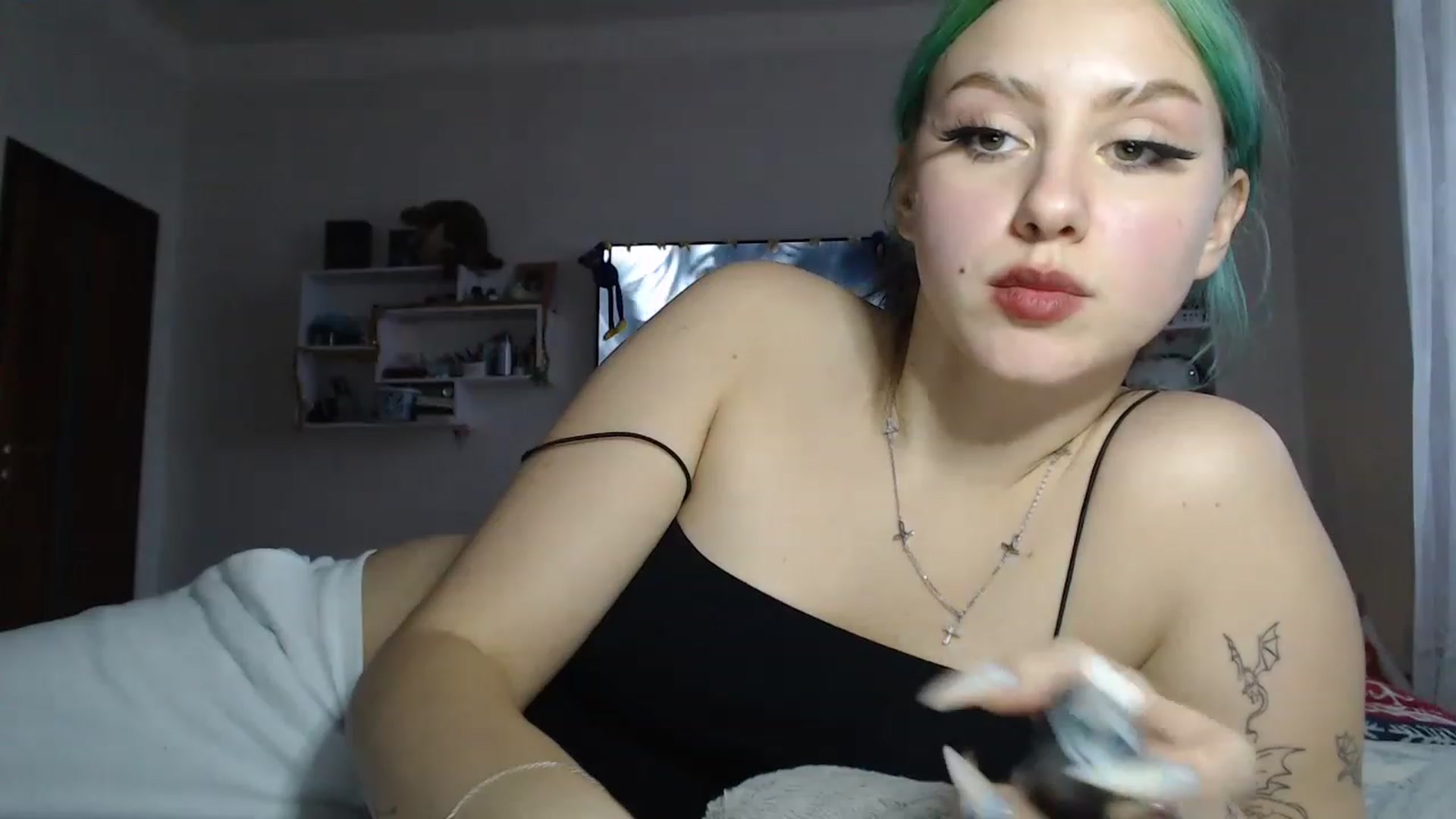 Gallery image thumbnail from MiaPhaola's myfreecams stream on, 12/18/2022, 13:34 image 19 of 20