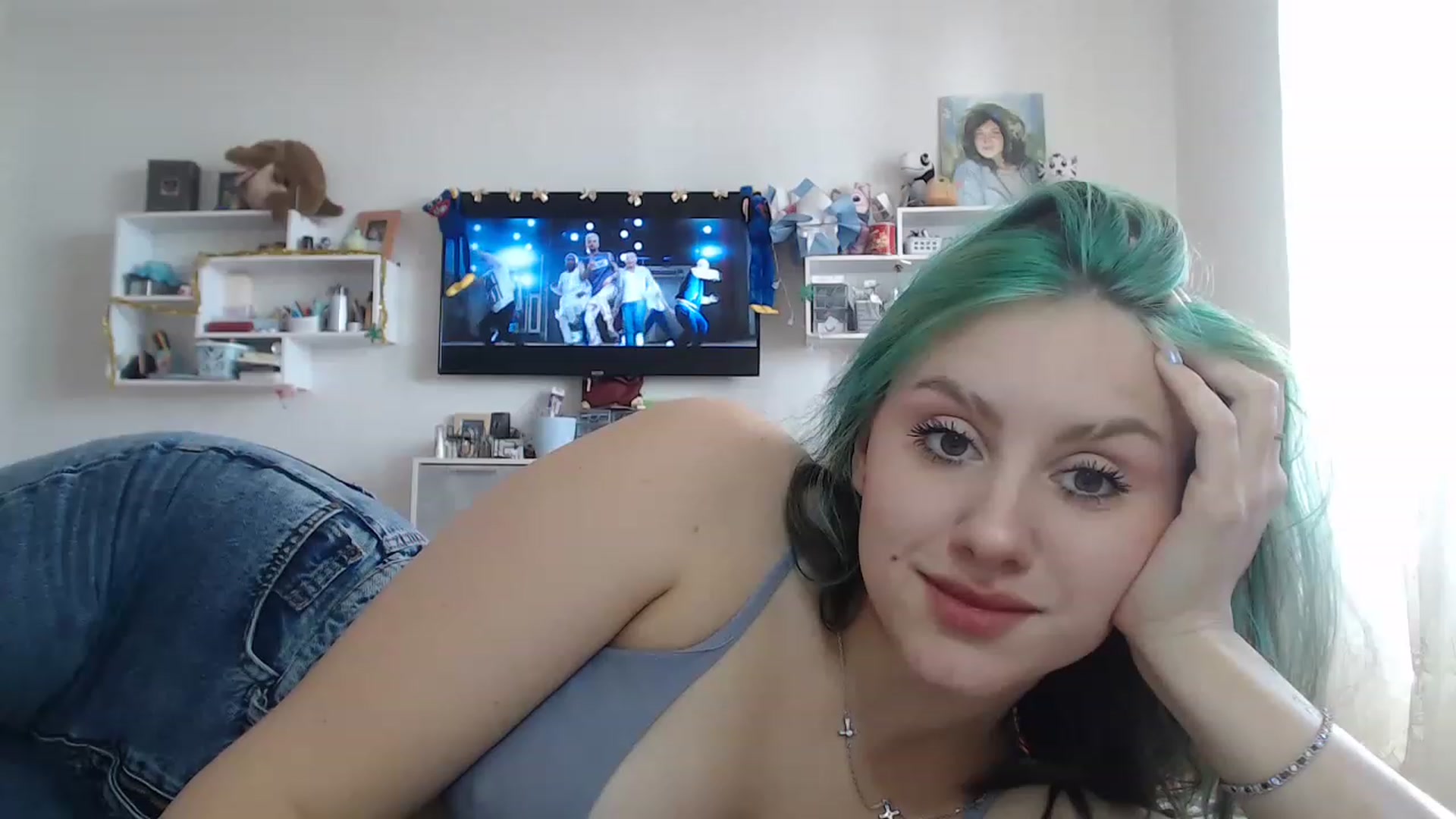 Gallery image thumbnail from MiaPhaola's myfreecams stream on, 12/19/2022, 12:32 image 10 of 20