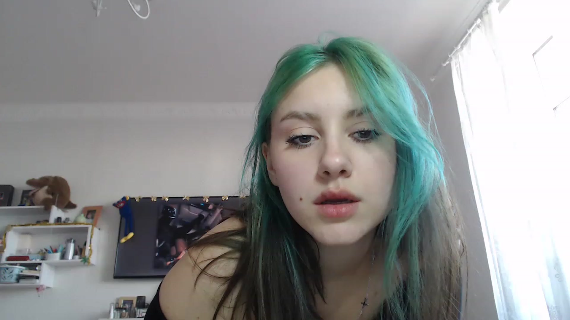 Gallery image thumbnail from MiaPhaola's myfreecams stream on, 12/19/2022, 13:38 image 12 of 20