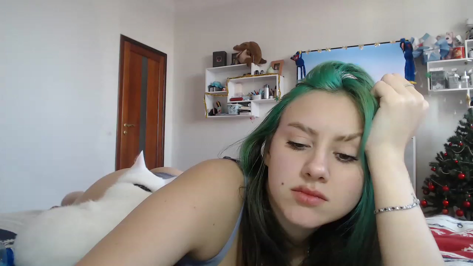Gallery image thumbnail from MiaPhaola's myfreecams stream on, 12/19/2022, 13:38 image 3 of 20