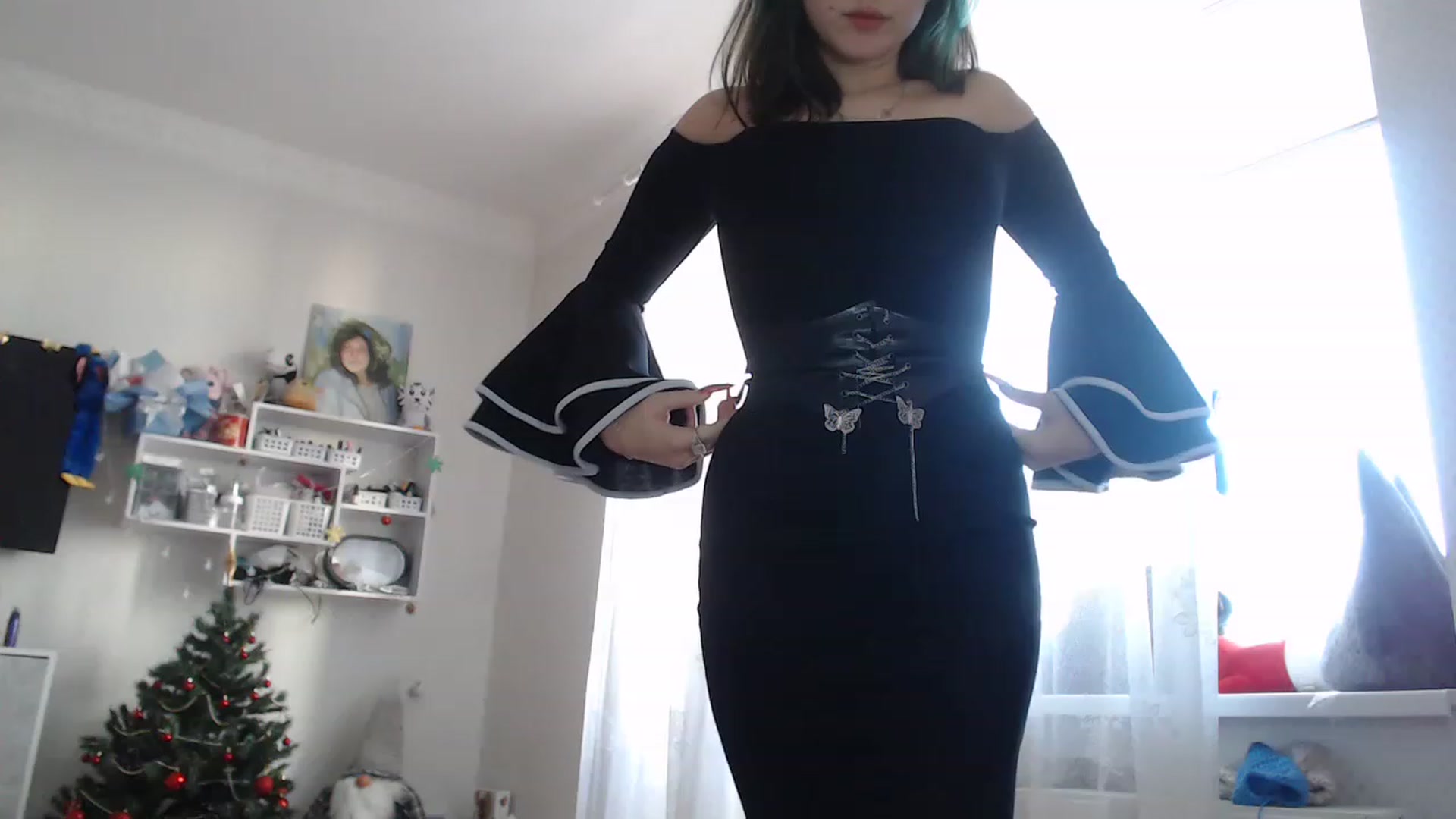Gallery image thumbnail from MiaPhaola's myfreecams stream on, 12/19/2022, 13:38 image 15 of 20