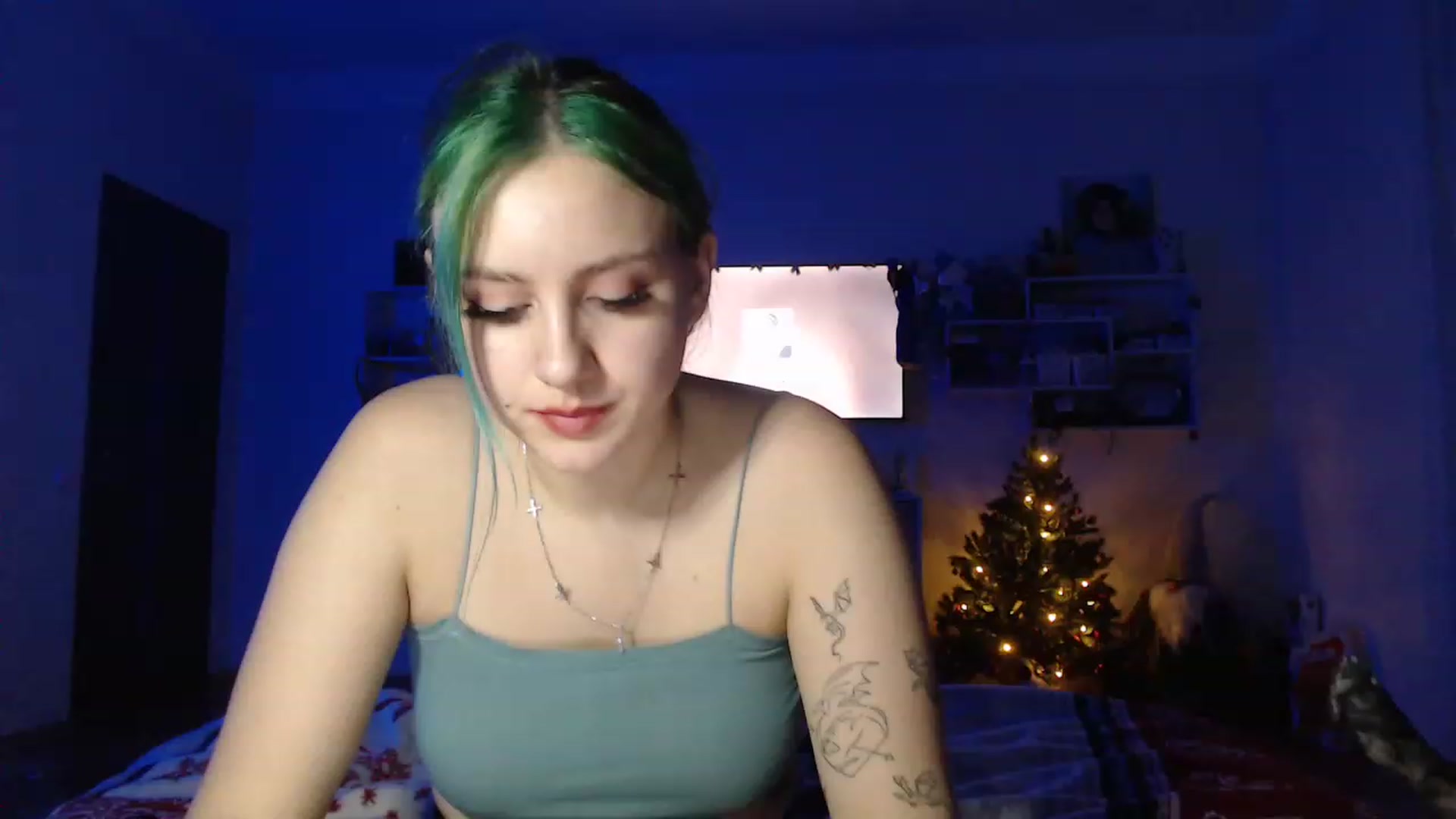 Gallery image thumbnail from MiaPhaola's myfreecams stream on, 12/21/2022, 22:08 image 12 of 20