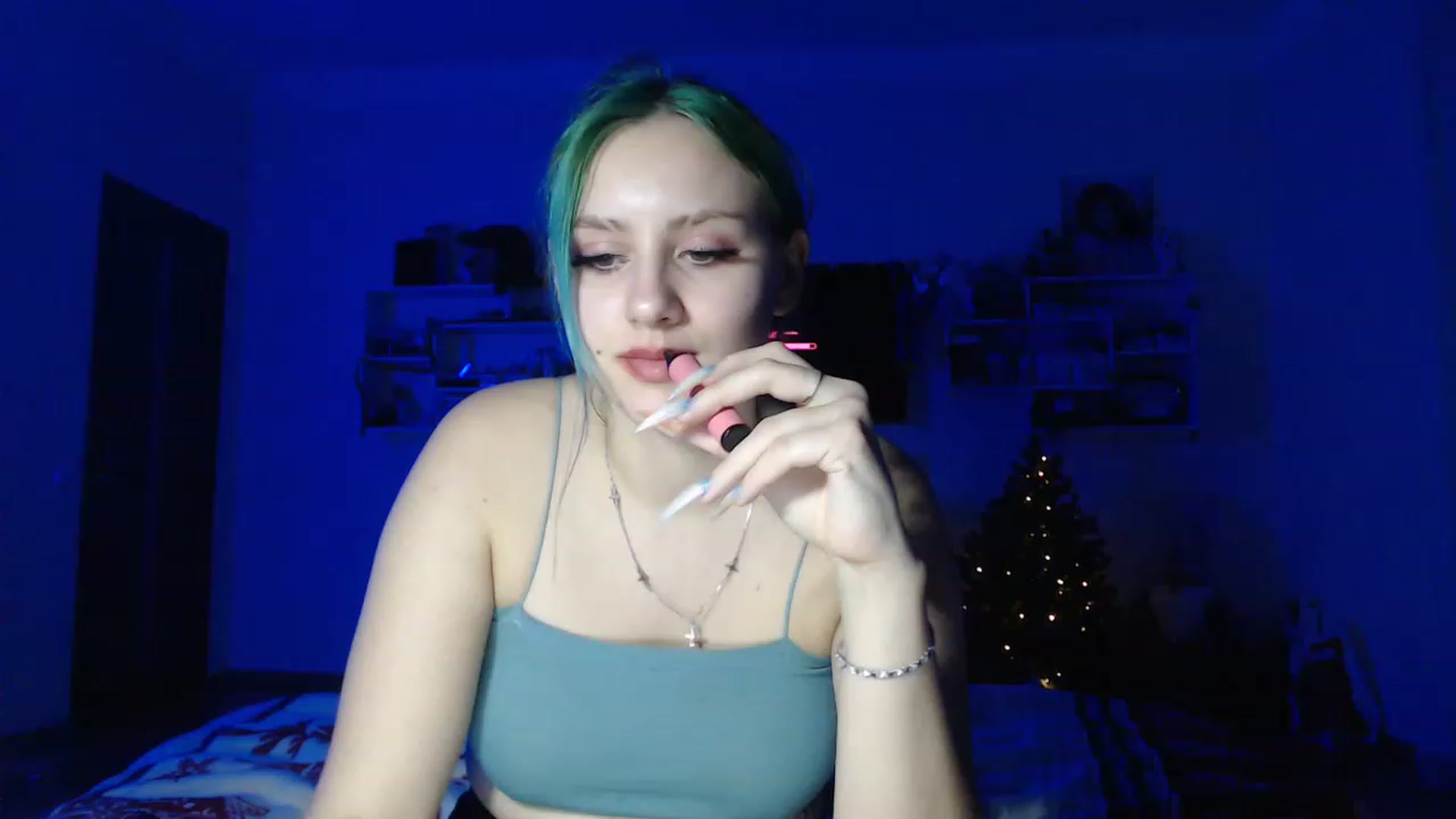 Gallery image thumbnail from MiaPhaola's myfreecams stream on, 12/21/2022, 22:08 image 13 of 20