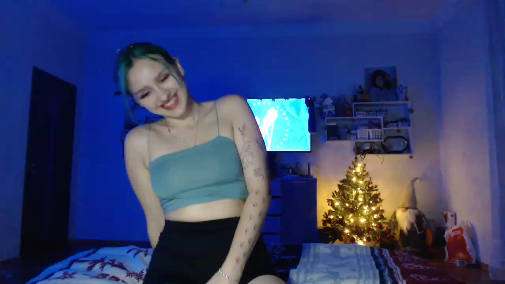 Gallery image thumbnail from MiaPhaola's myfreecams stream on, 12/21/2022, 22:08 image 5 of 20