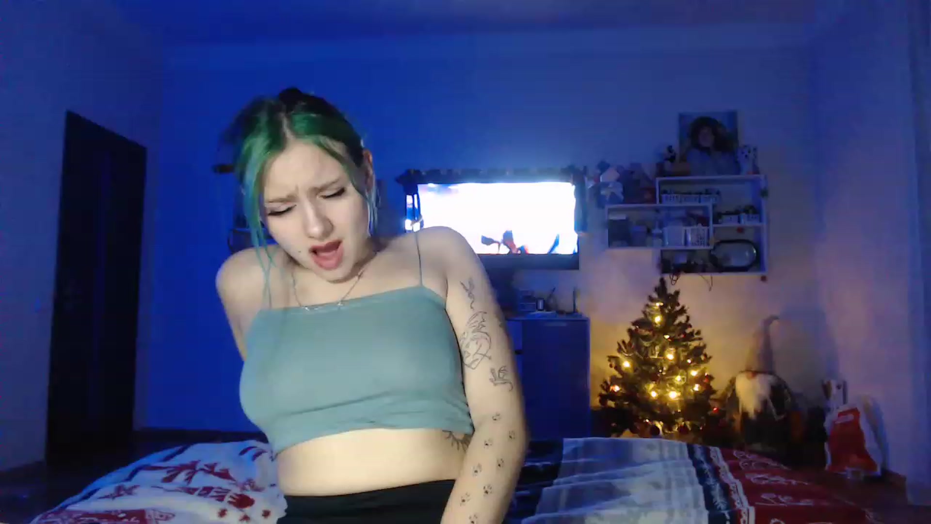 Gallery image thumbnail from MiaPhaola's myfreecams stream on, 12/21/2022, 22:08 image 17 of 20