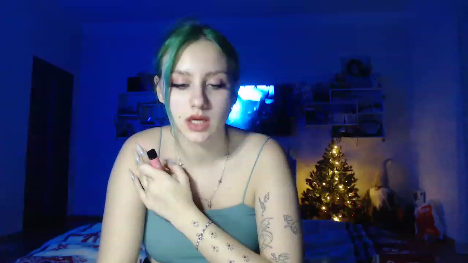 Gallery image thumbnail from MiaPhaola's myfreecams stream on, 12/21/2022, 22:08 image 14 of 20