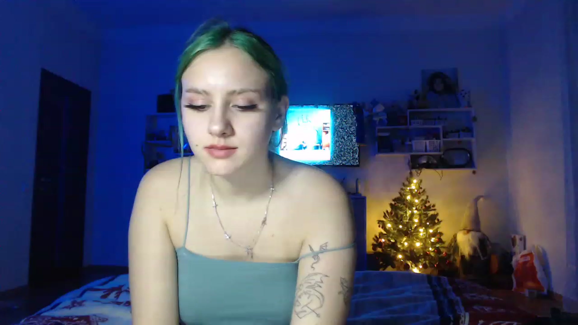 Gallery image thumbnail from MiaPhaola's myfreecams stream on, 12/21/2022, 22:08 image 19 of 20