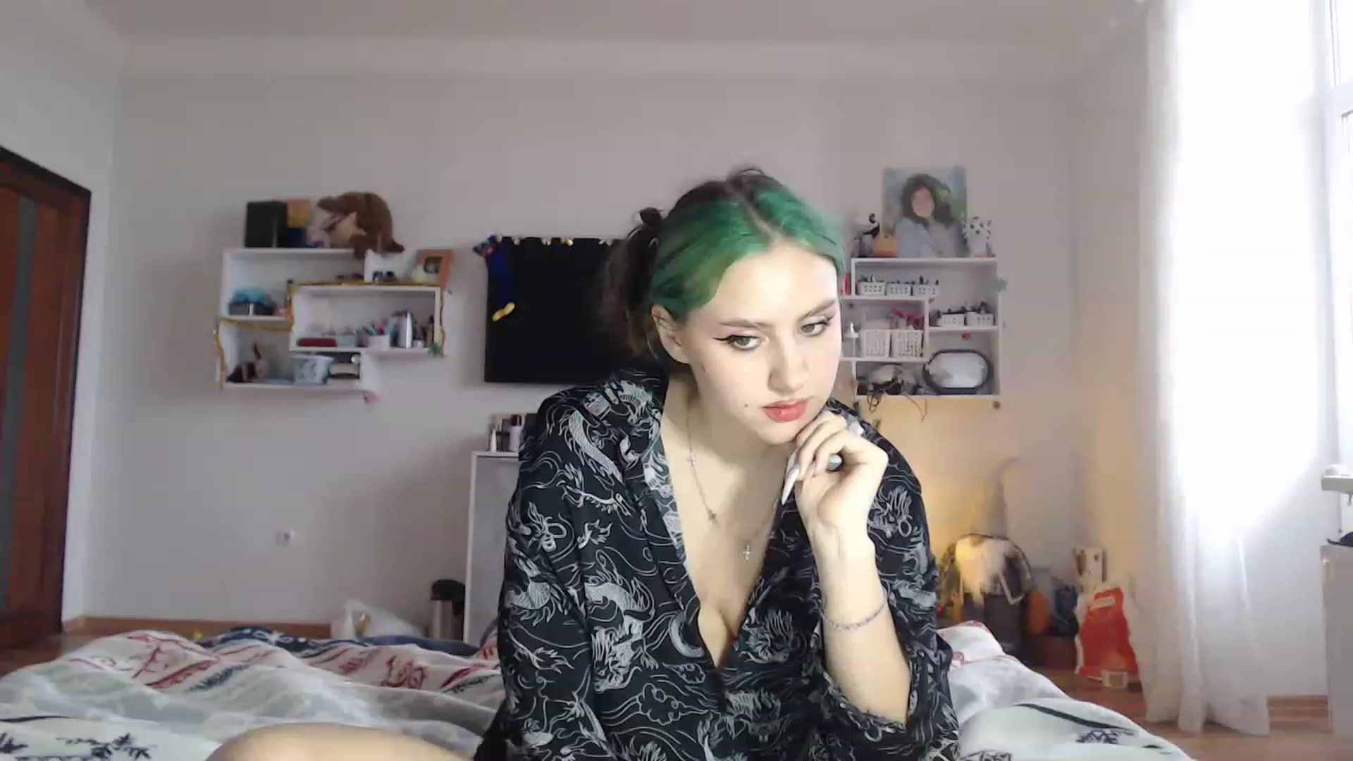 Gallery image thumbnail from MiaPhaola's myfreecams stream on, 12/22/2022, 13:46 image 8 of 20