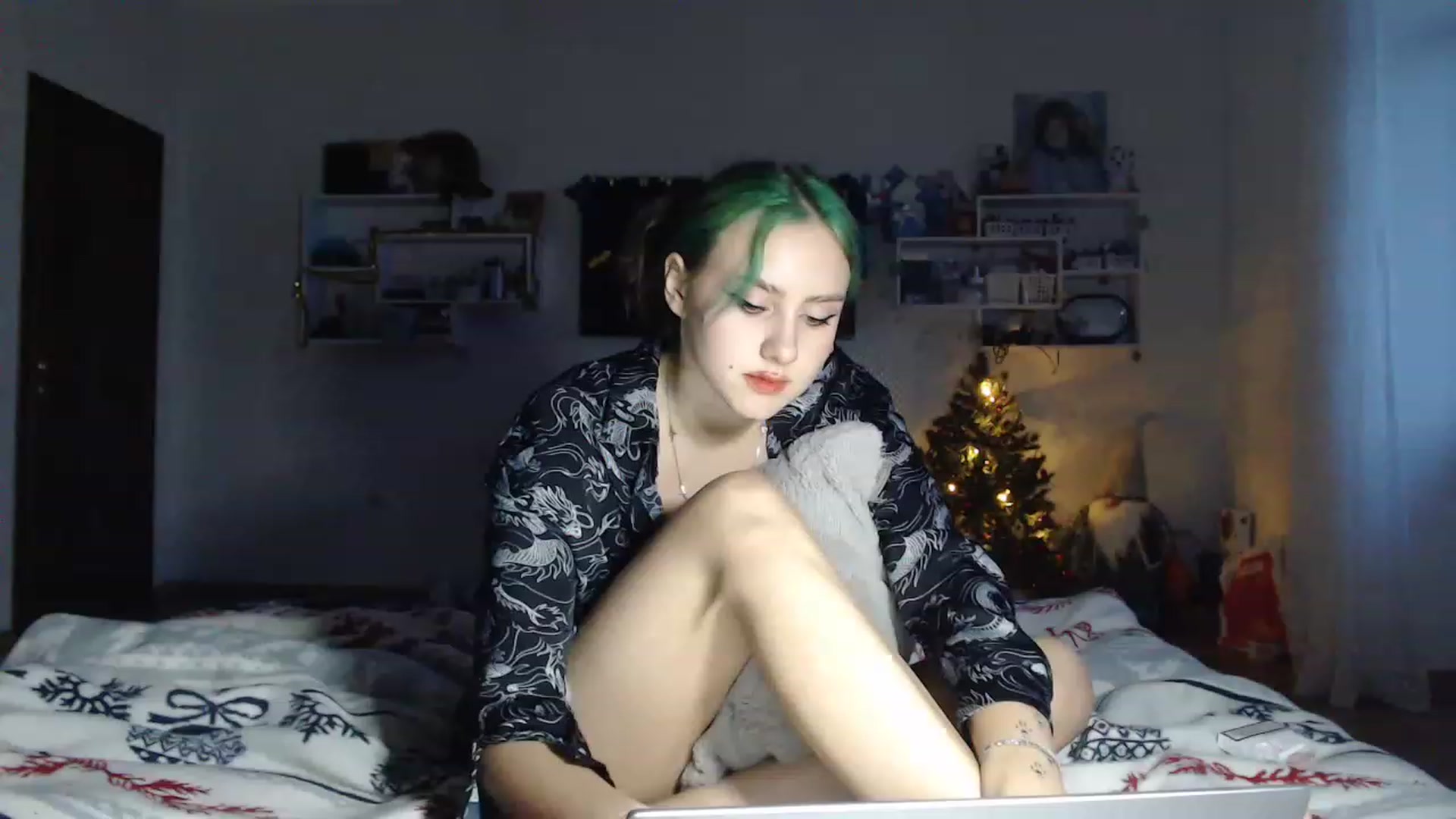 Gallery image thumbnail from MiaPhaola's myfreecams stream on, 12/22/2022, 14:55 image 1 of 20