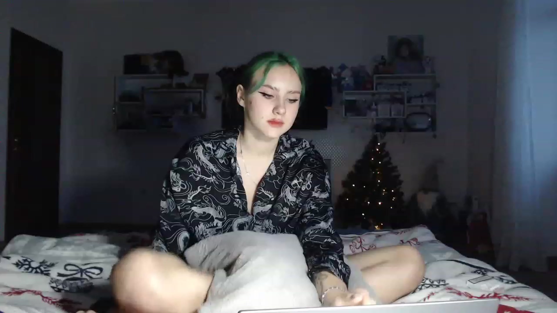 Gallery image thumbnail from MiaPhaola's myfreecams stream on, 12/22/2022, 14:55 image 2 of 20