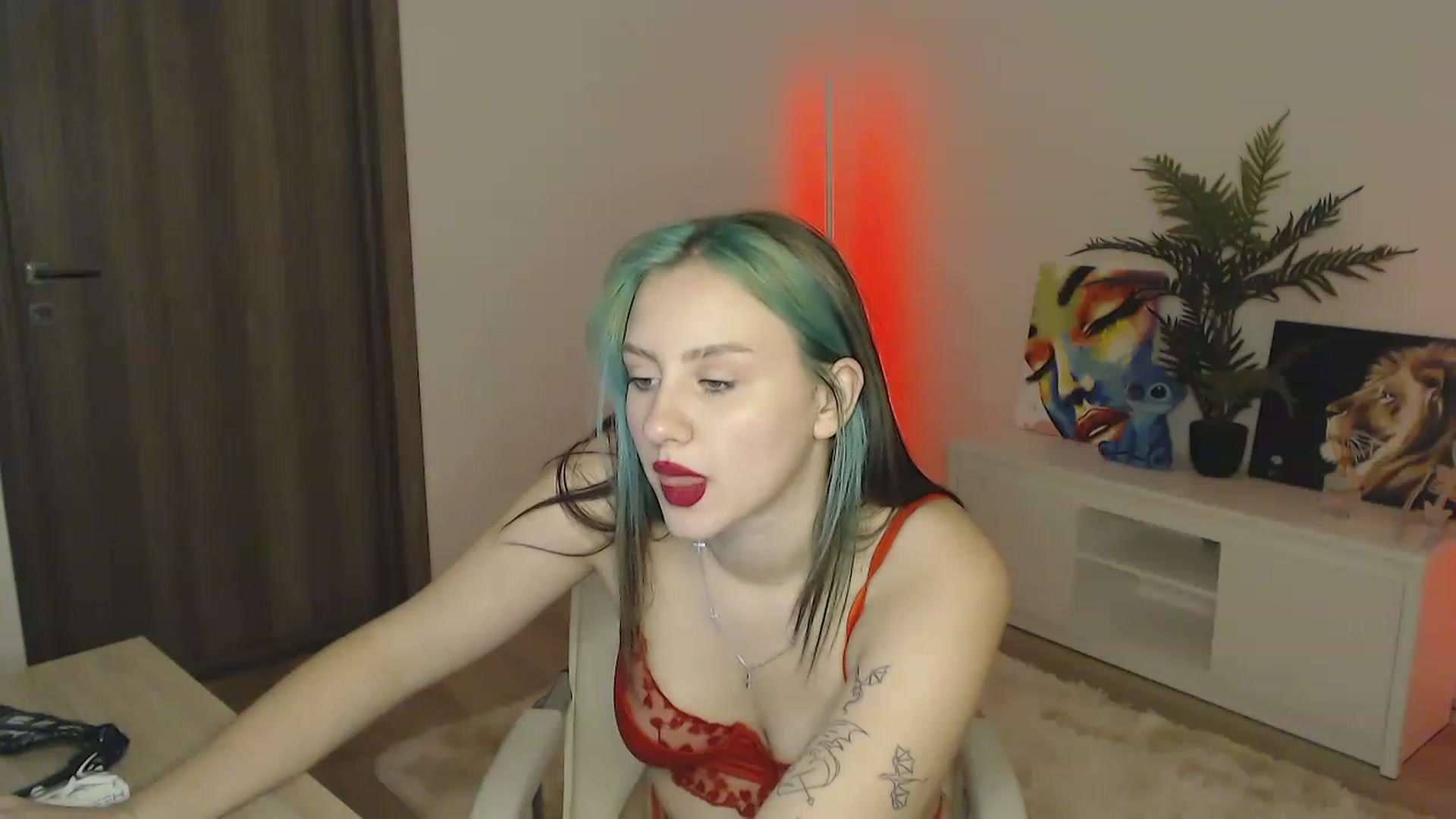 Gallery image thumbnail from MiaPhaola's myfreecams stream on, 12/24/2022, 09:22 image 18 of 20