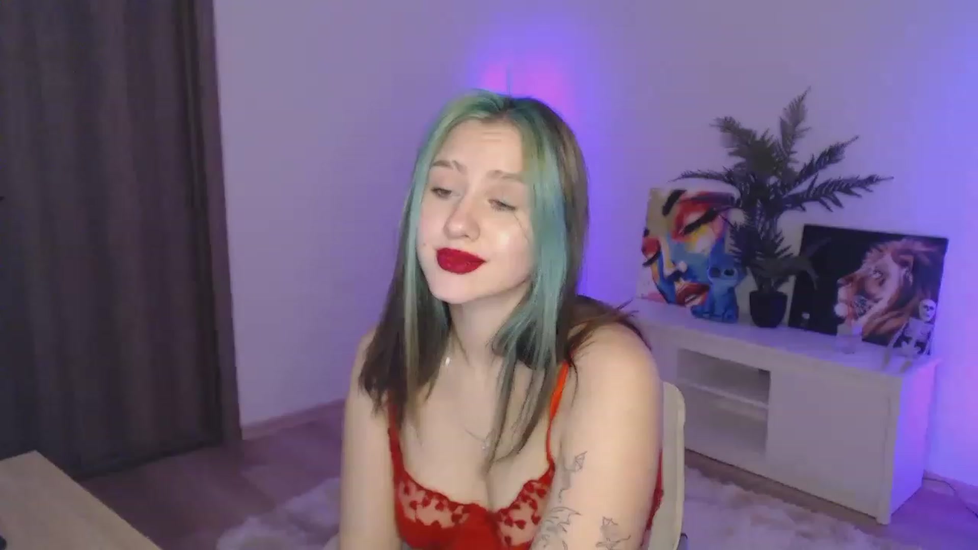 Gallery image thumbnail from MiaPhaola's myfreecams stream on, 12/24/2022, 10:40 image 14 of 20