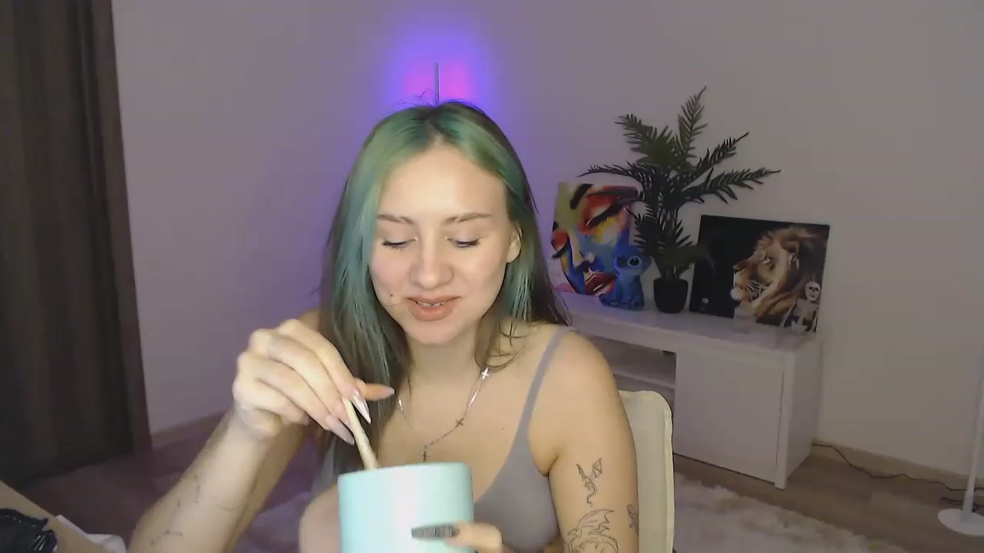 Gallery image thumbnail from MiaPhaola's myfreecams stream on, 12/26/2022, 09:50 image 2 of 20