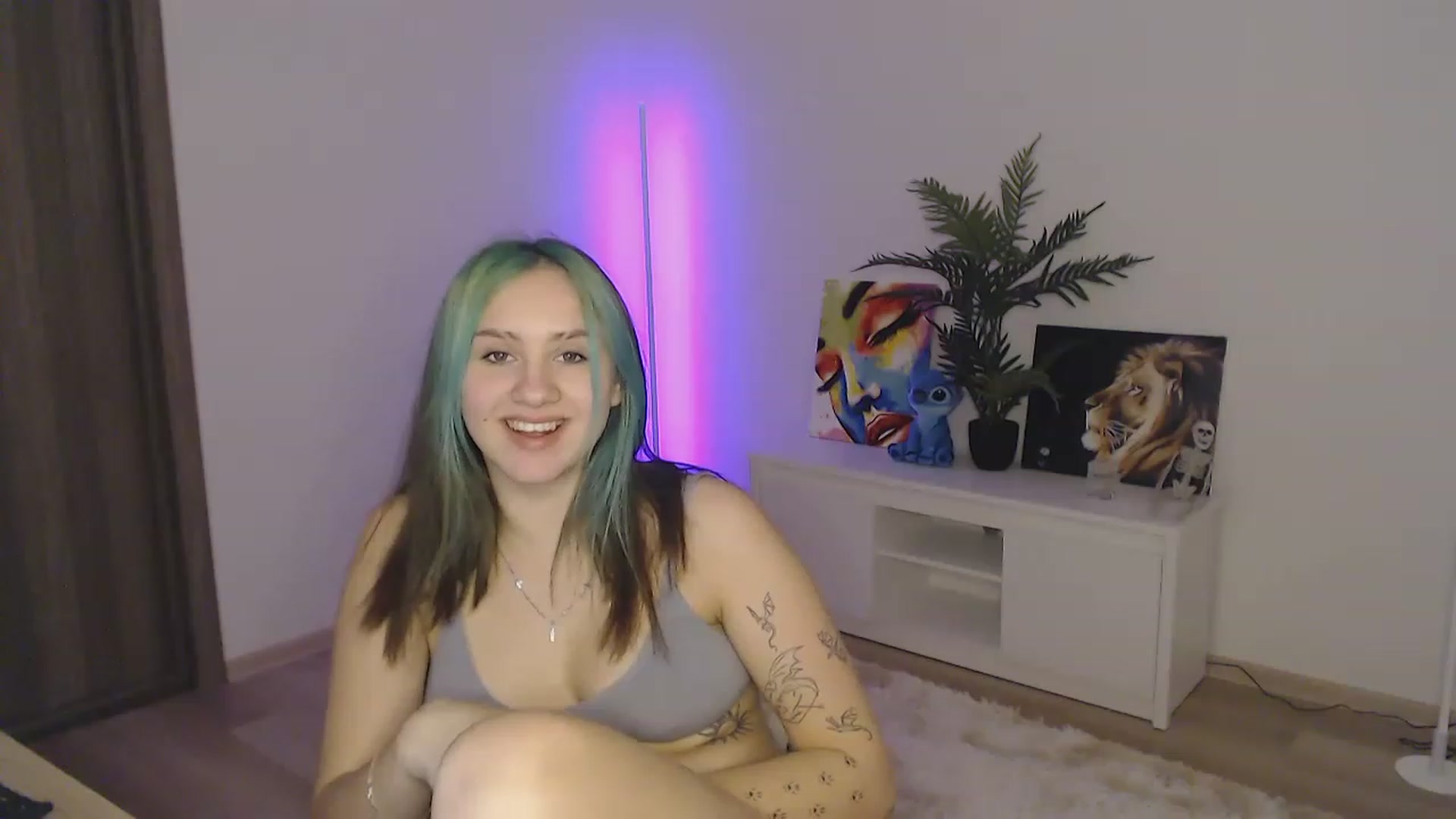 Gallery image thumbnail from MiaPhaola's myfreecams stream on, 12/26/2022, 09:50 image 12 of 20