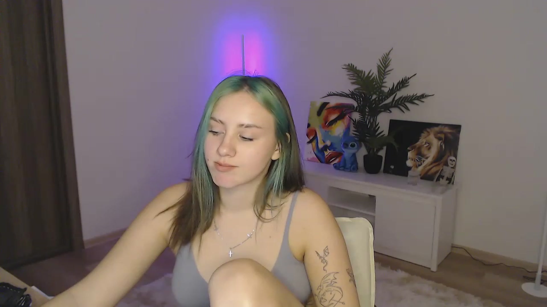 Gallery image thumbnail from MiaPhaola's myfreecams stream on, 12/26/2022, 09:50 image 3 of 20