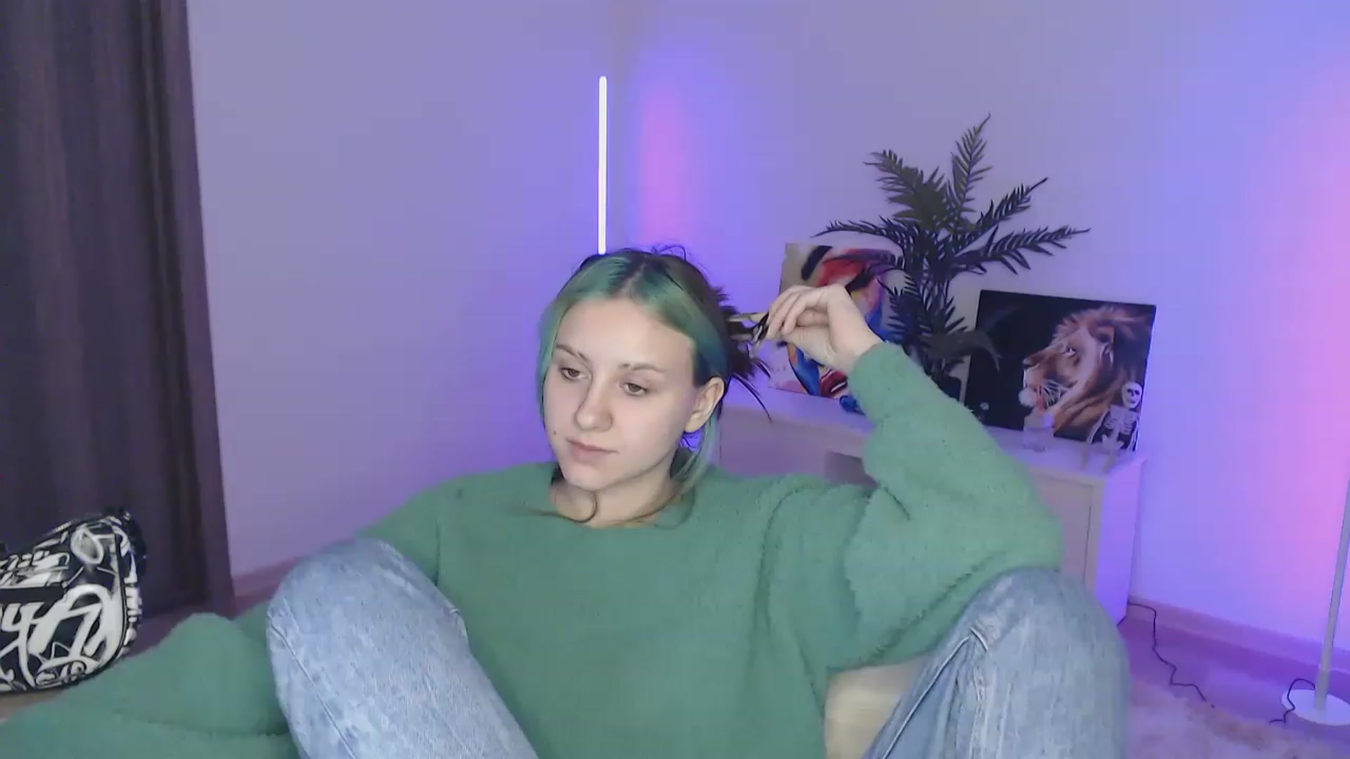 Gallery image thumbnail from MiaPhaola's myfreecams stream on, 12/27/2022, 10:18 image 6 of 20