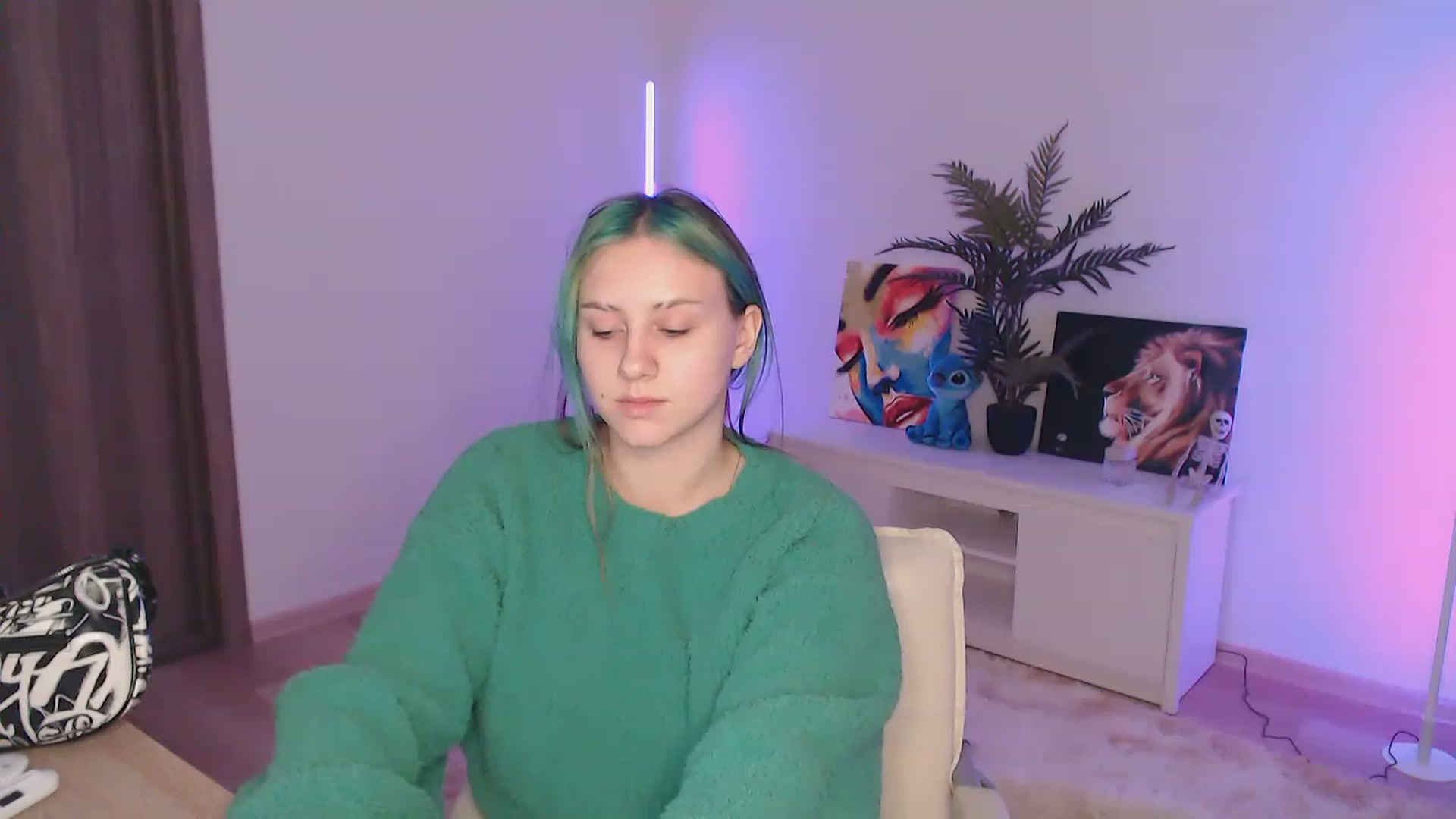 Gallery image thumbnail from MiaPhaola's myfreecams stream on, 12/27/2022, 10:18 image 13 of 20
