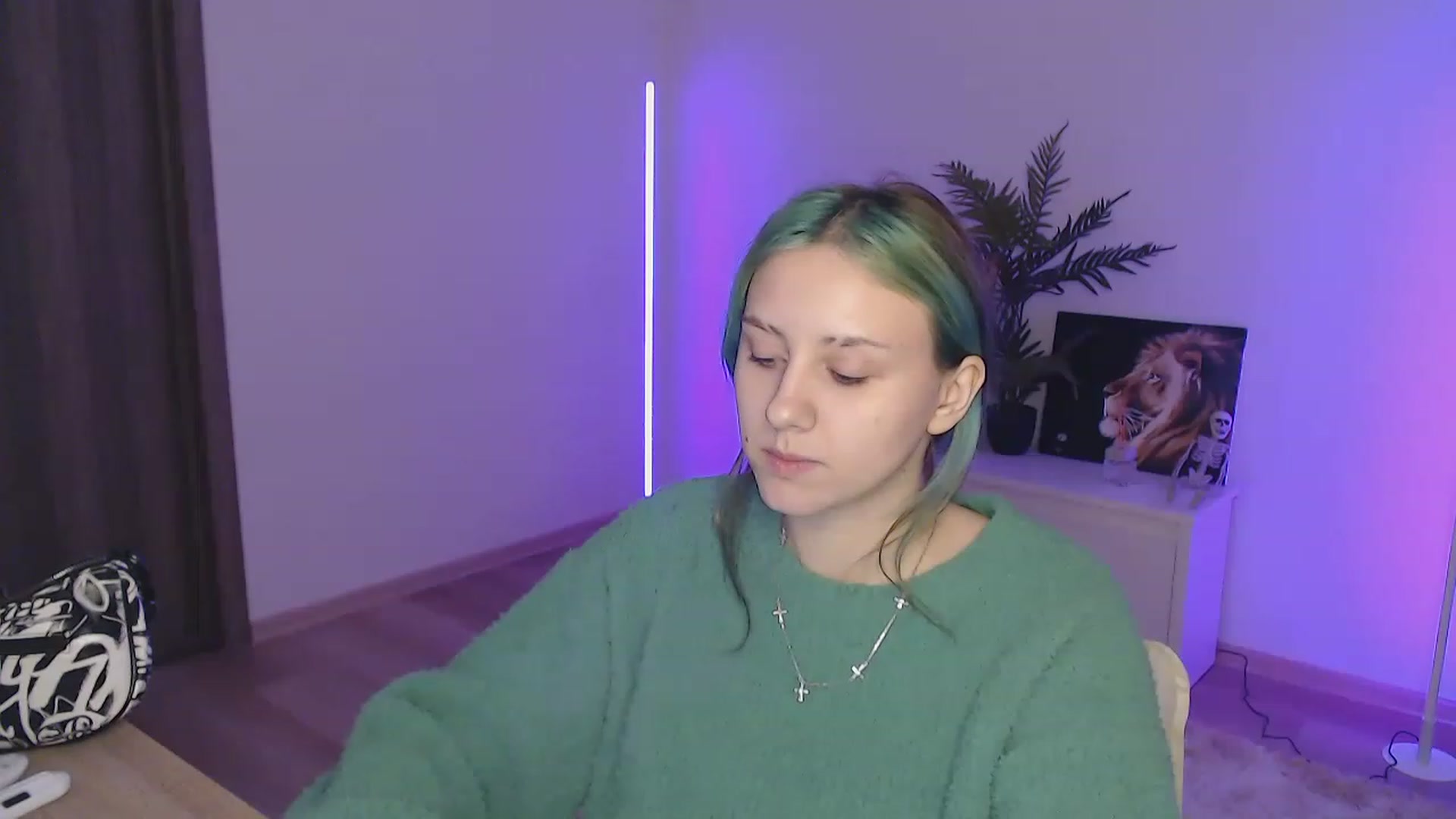 Gallery image thumbnail from MiaPhaola's myfreecams stream on, 12/27/2022, 11:05 image 8 of 20