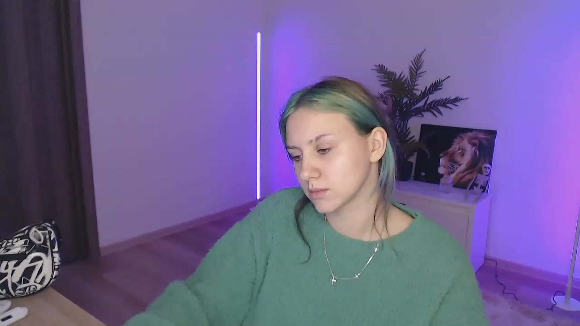 Gallery image thumbnail from MiaPhaola's myfreecams stream on, 12/27/2022, 11:05 image 7 of 20