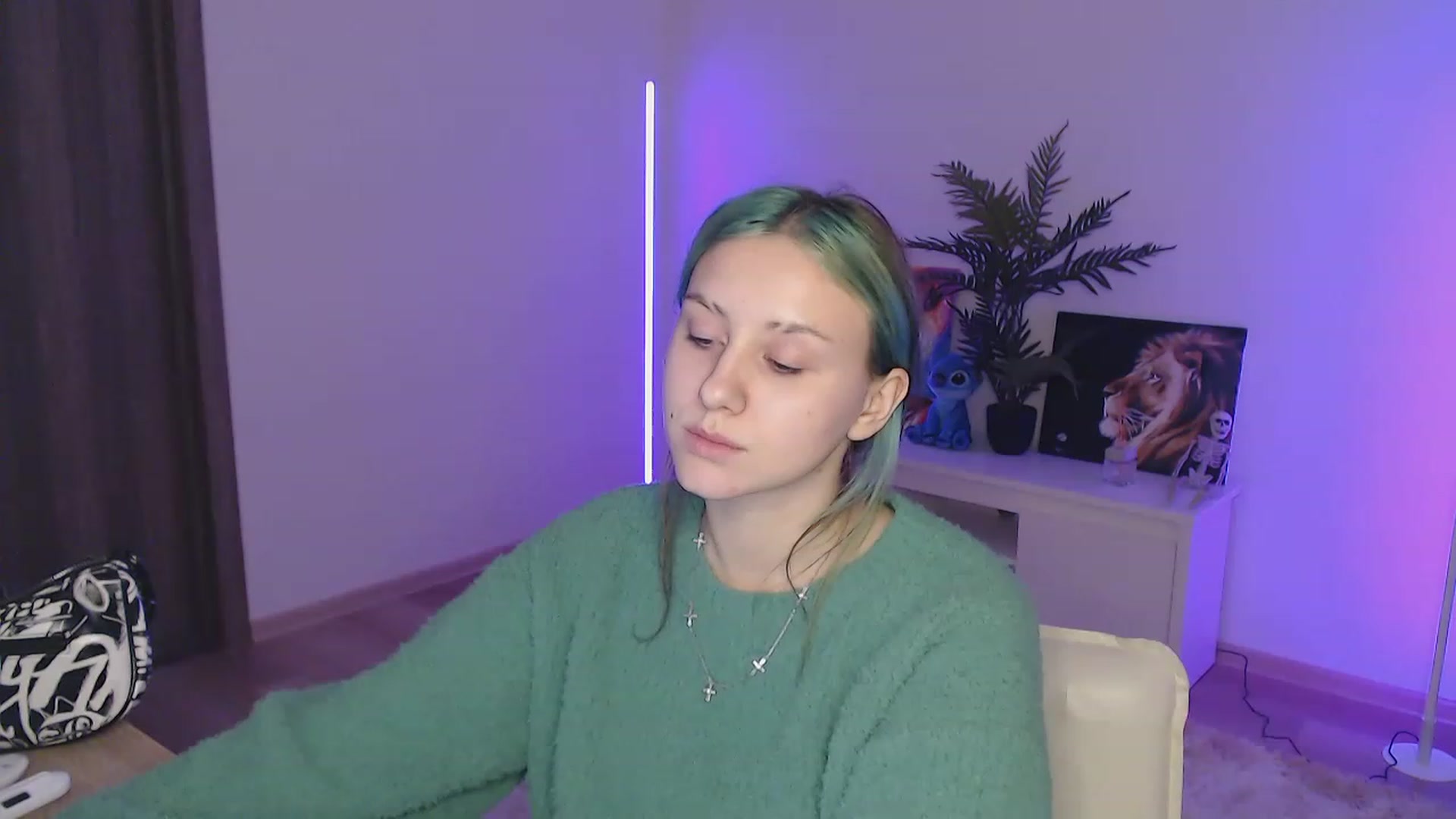 Gallery image thumbnail from MiaPhaola's myfreecams stream on, 12/27/2022, 11:05 image 6 of 20