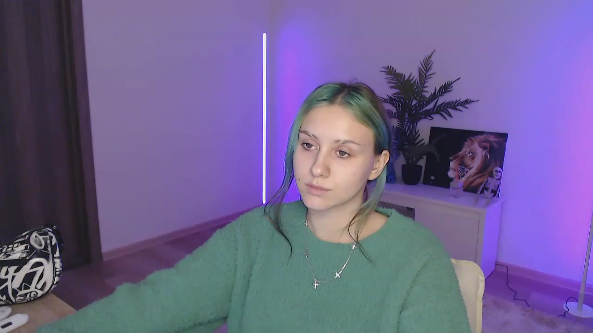 Gallery image thumbnail from MiaPhaola's myfreecams stream on, 12/27/2022, 11:05 image 9 of 20