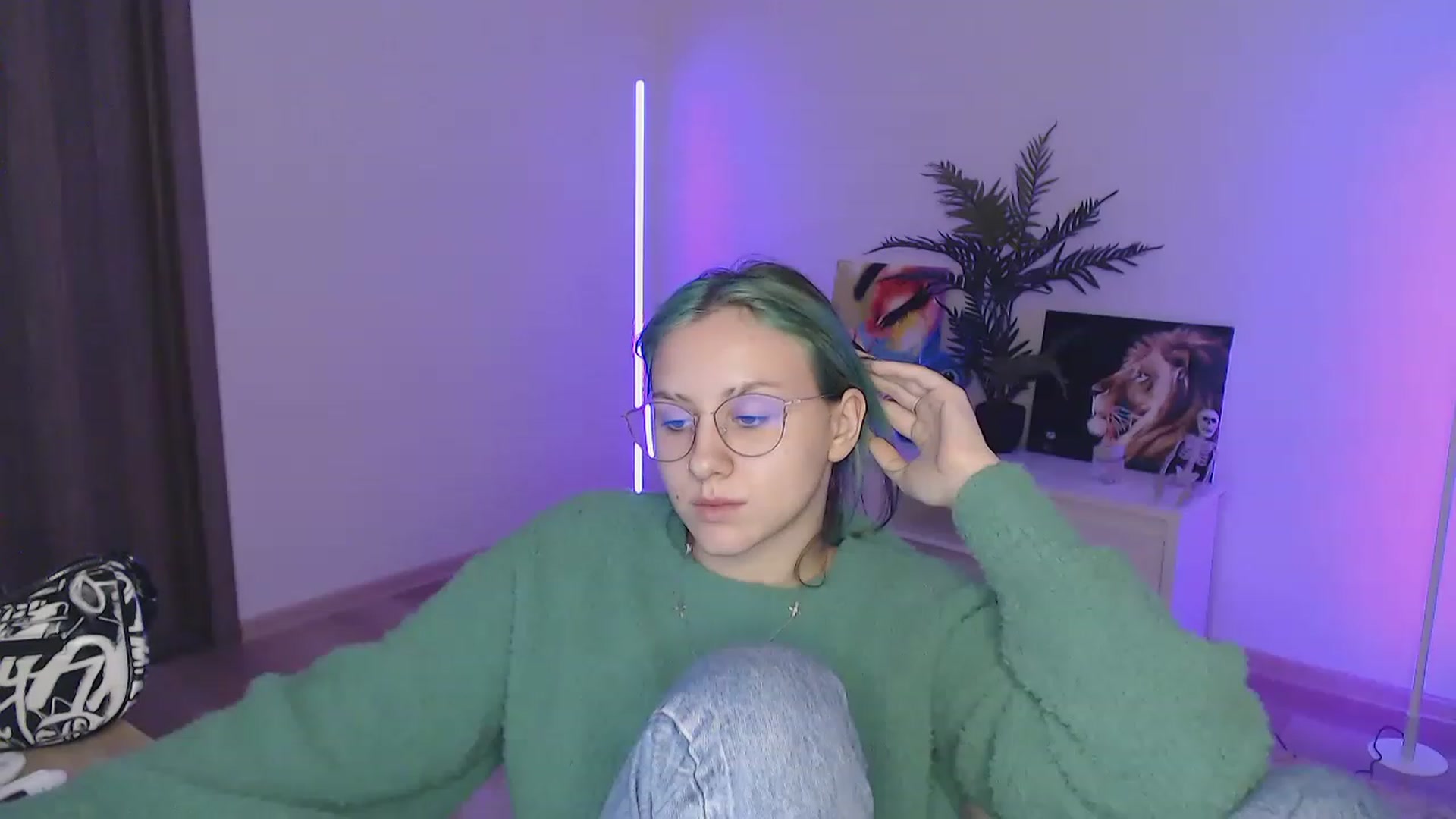 Gallery image thumbnail from MiaPhaola's myfreecams stream on, 12/27/2022, 11:05 image 20 of 20